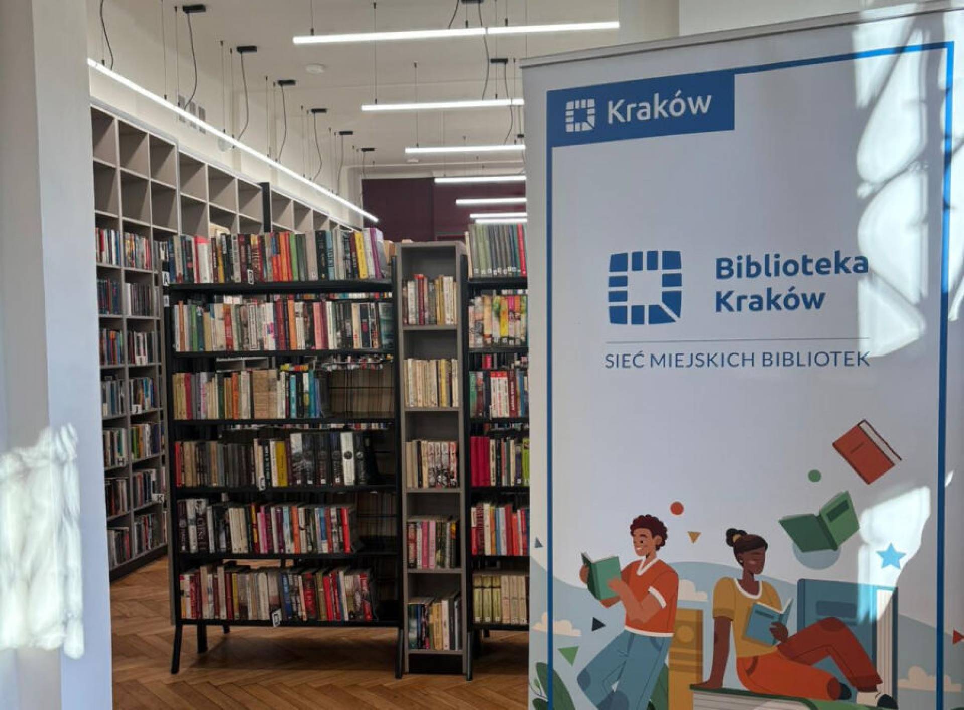 Nowa fajna biblioteczna filia w Nowej Hucie, inspirowana teatrem