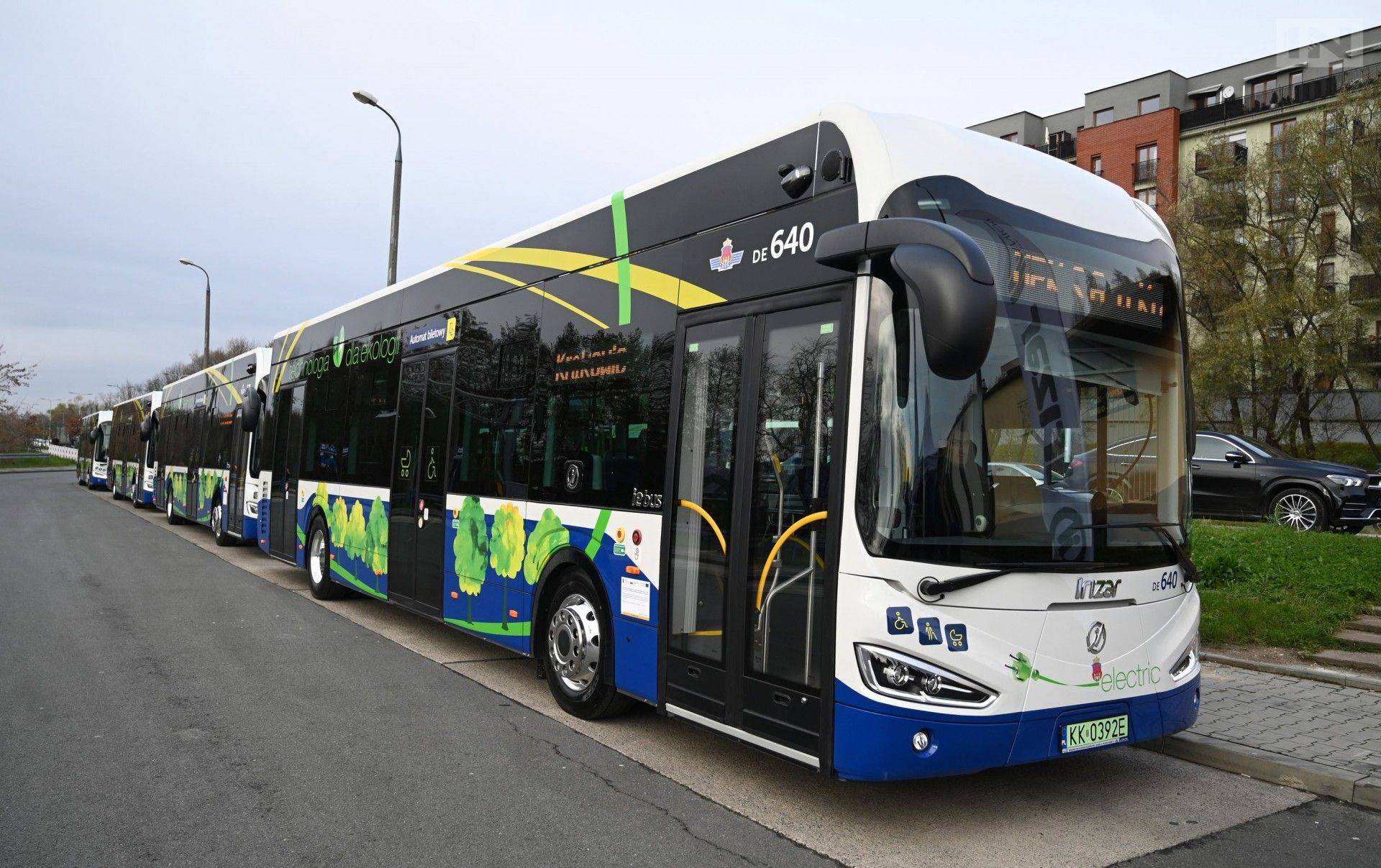 Czy w krakowskich autobusach i tramwajach można przewozić hulajnogi?