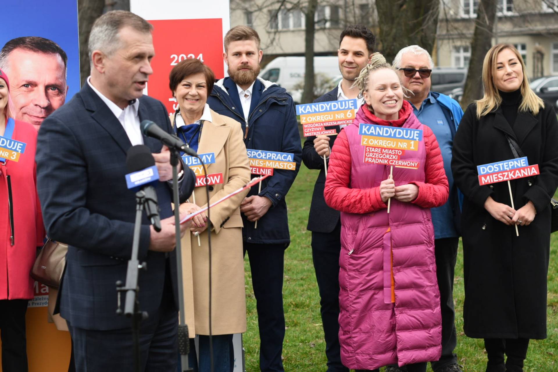 Profesor Mazur prezentuje swoją listę, niektóre nazwiska zaskakują