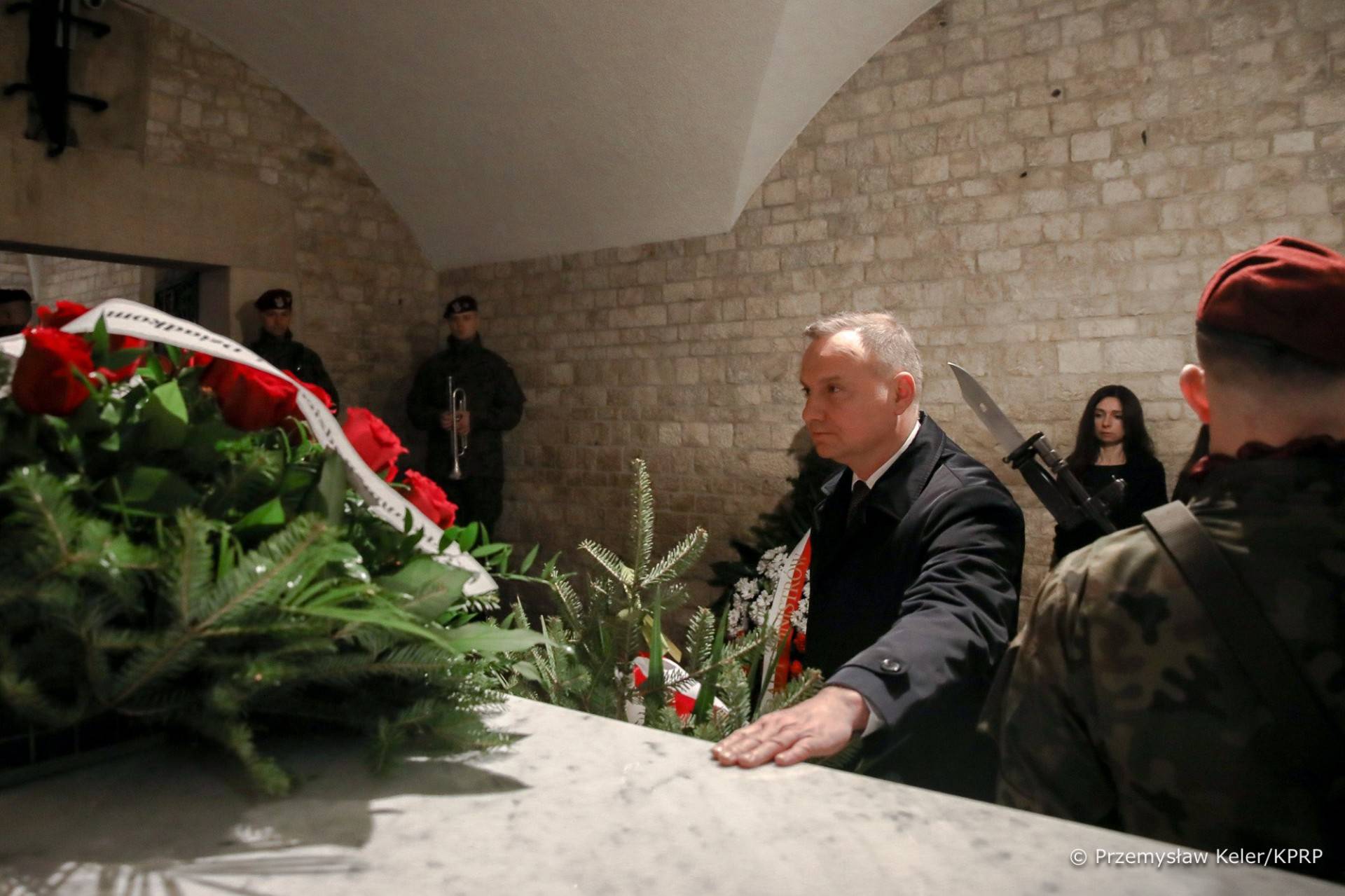 Prezydent Andrzej Duda: "wtedy widzieliśmy zniszczony samolot, dziś zniszczoną Ukrainę"
