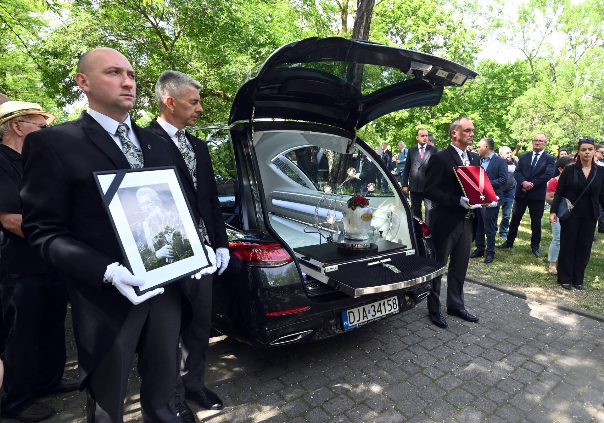 Na cmentarzu zaśpiewali jeden z przebojów Skaldów, pożegnanie Jacka Zielińskiego