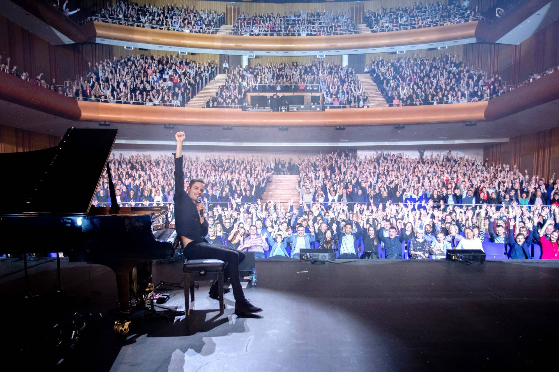 Mamy dla Was zaproszenia na wyjątkowy koncert: Peter Bence, najszybszy pianista świata!