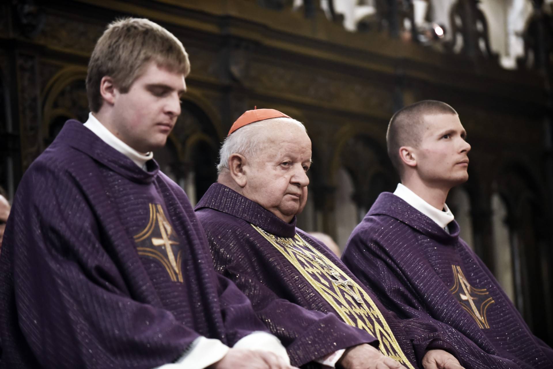 Reakcja kardynała Dziwisza na reportaż o nadużyciach w seminarium
