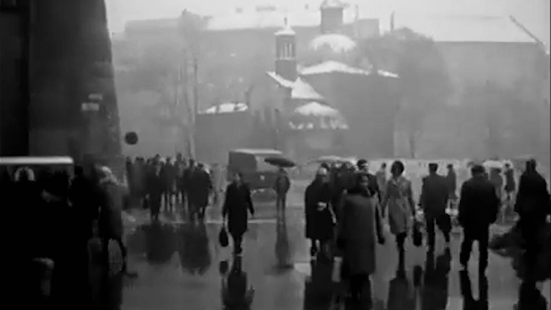 Unikatowy film z 1965 roku: relacja z pobytu Niemców w Krakowie