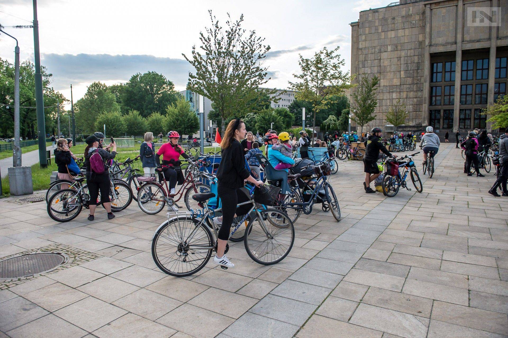 Wycieczki rowerowe w Krakowie: przyjemne z pożytecznym