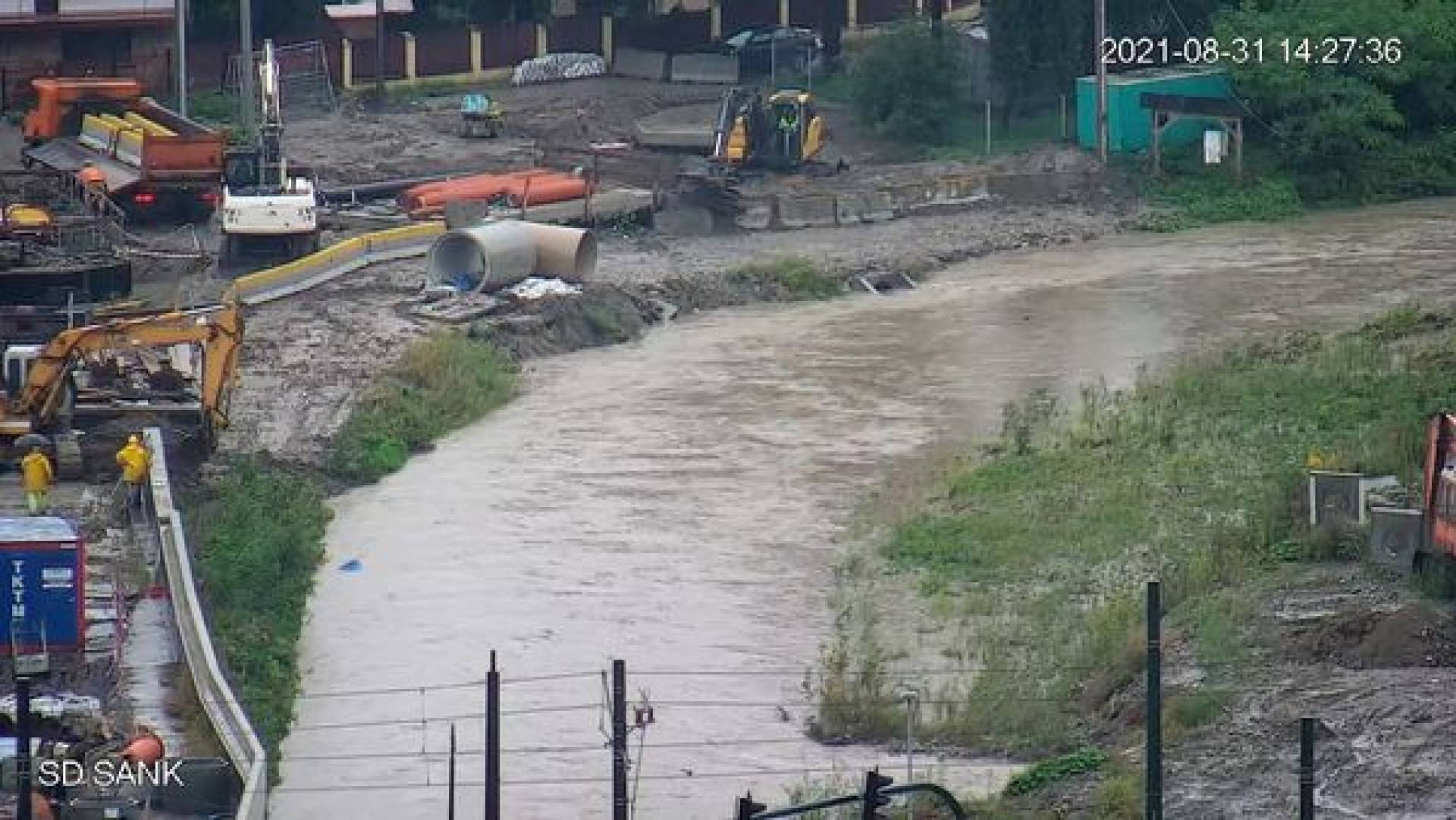 Zabezpieczają budowę Trasy Łagiewnickiej przed zalaniem. Pogotowie przeciwpowodziowe