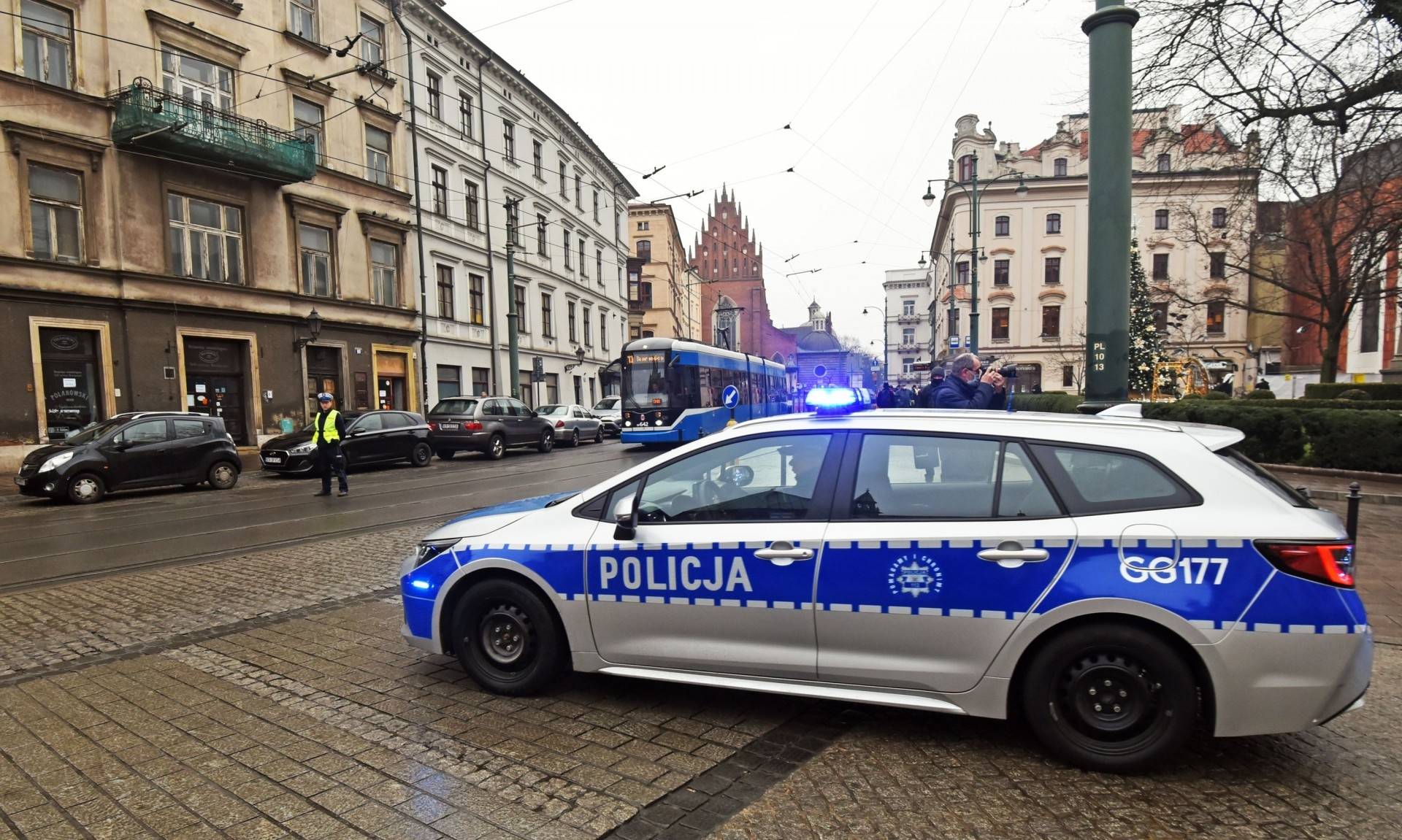 Krakowska policja łagodna wobec łamiących prawo antyszczepionkowców