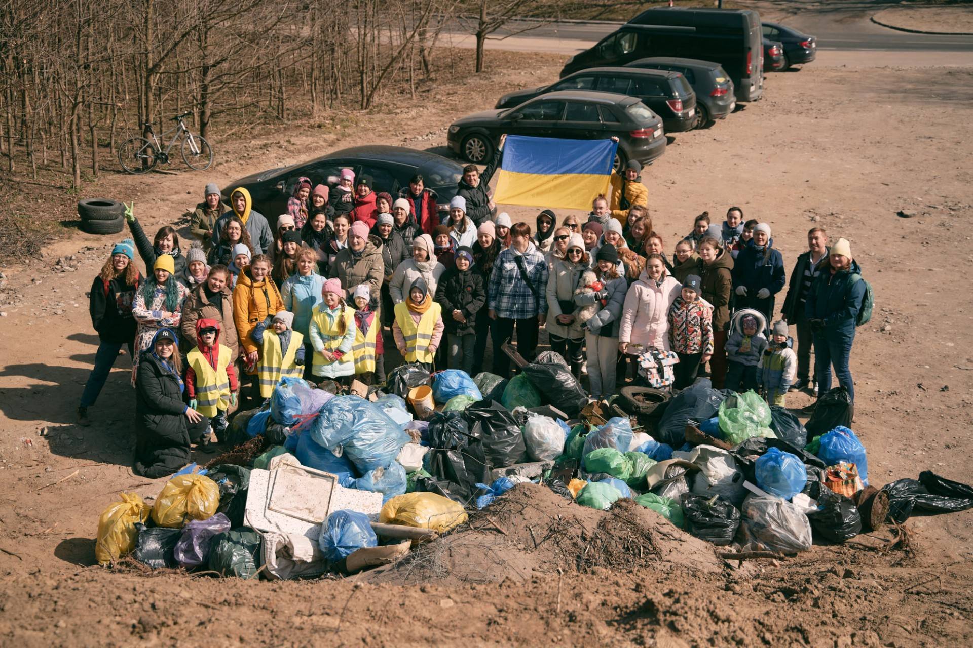Ukraińcy umawiają się na czyn społeczny. Będą sprzątać Park Lotników