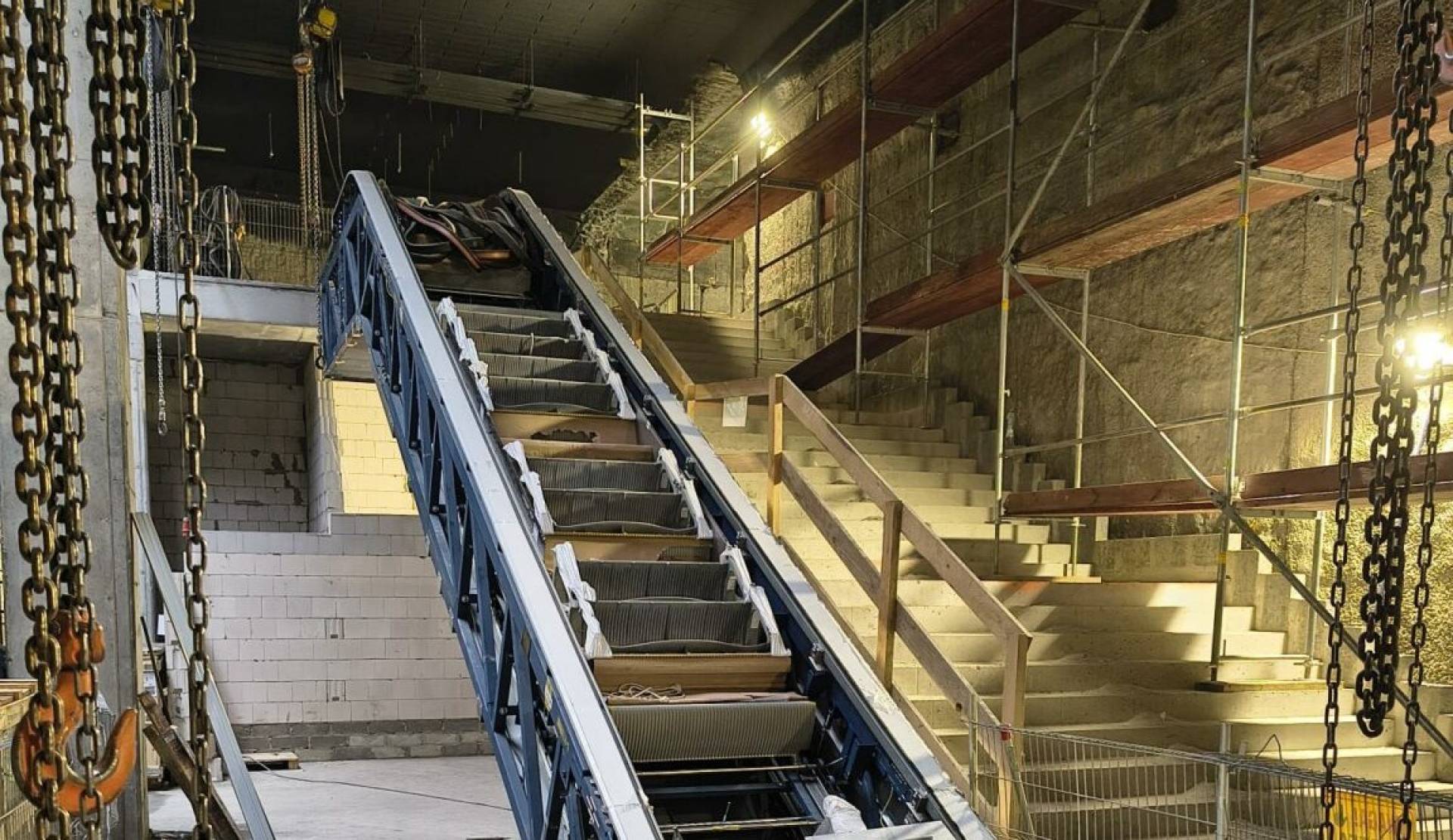 Pierwsze ruchome schody na podziemnej stacji tramwaju do Mistrzejowic