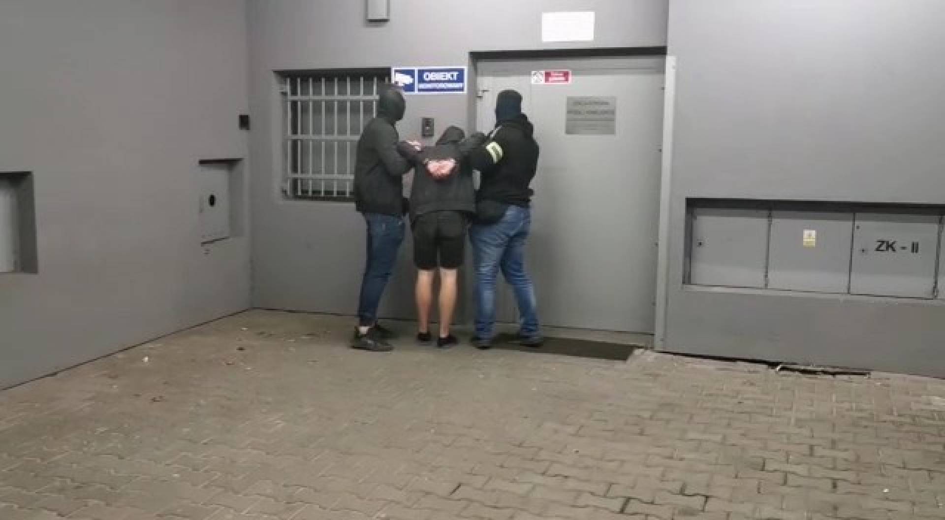 Zaatakowali maczetami na pętli tramwajowej. Trafili w ręce policji