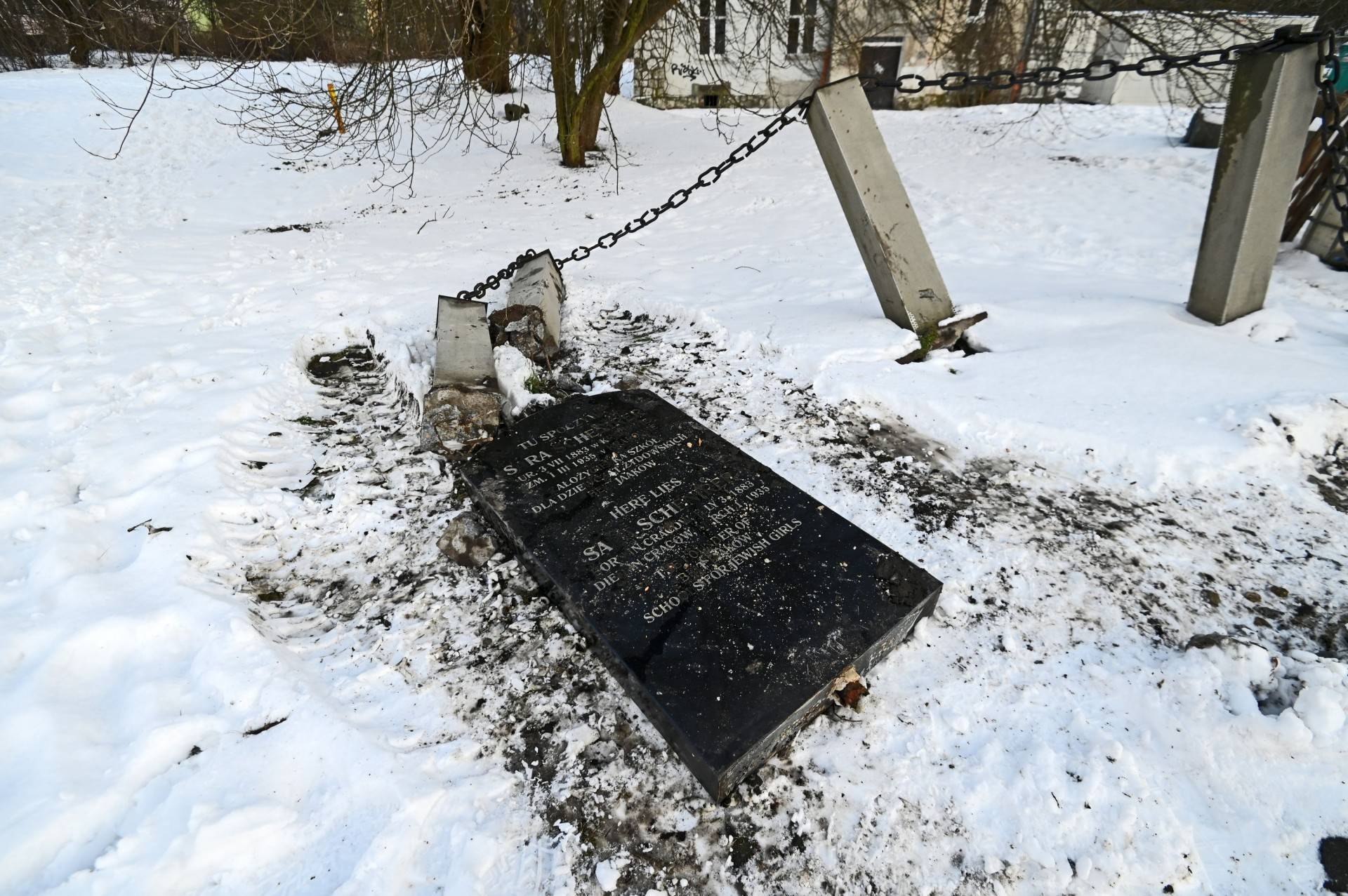 Zdewastowany pomnik żydowskiej działaczki, apel Muzeum KL Plaszow