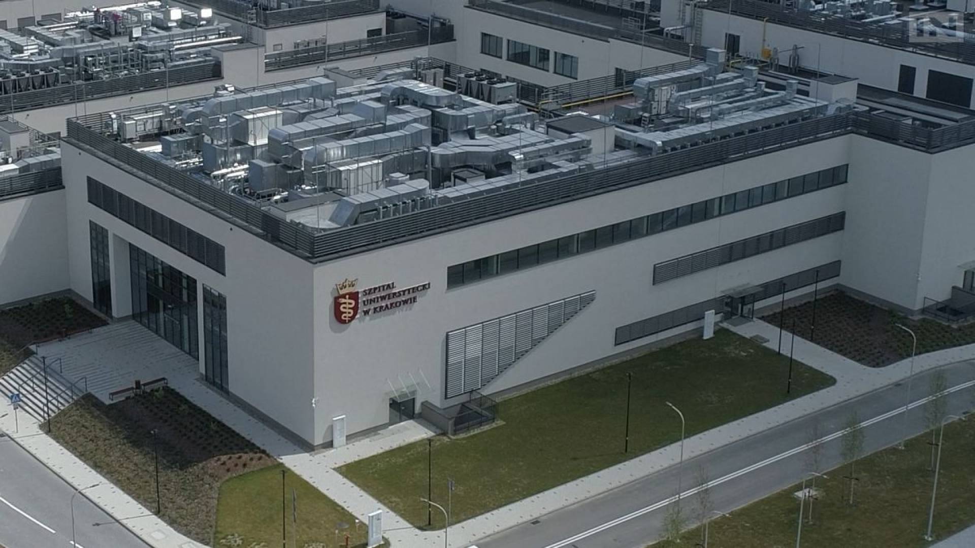 Kraków kupi 6 tysięcy testów dla szpitala, medykom zapewni noclegi