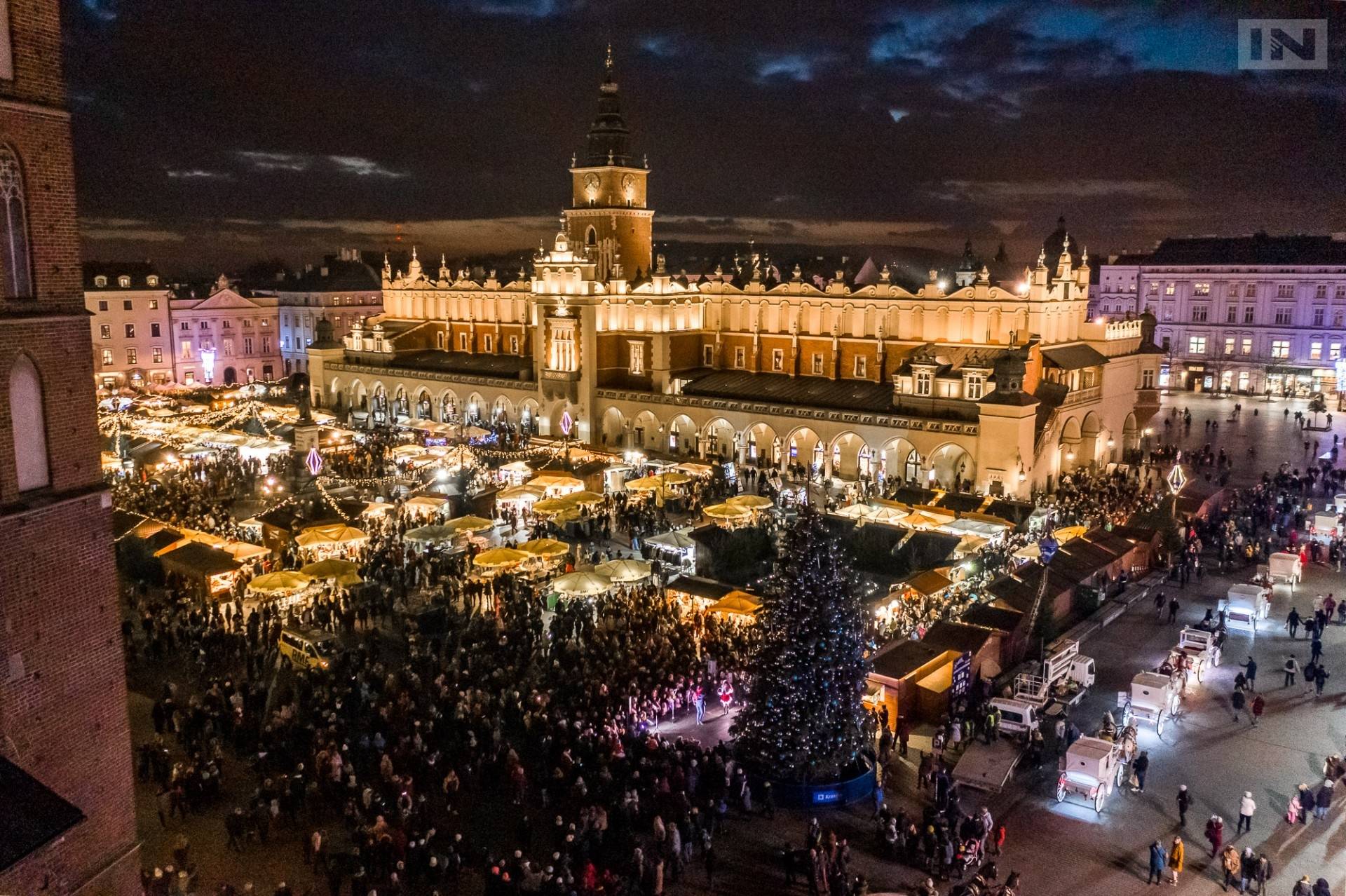Rekordowy tłum turystów odwiedził Kraków, zostawili miliardy