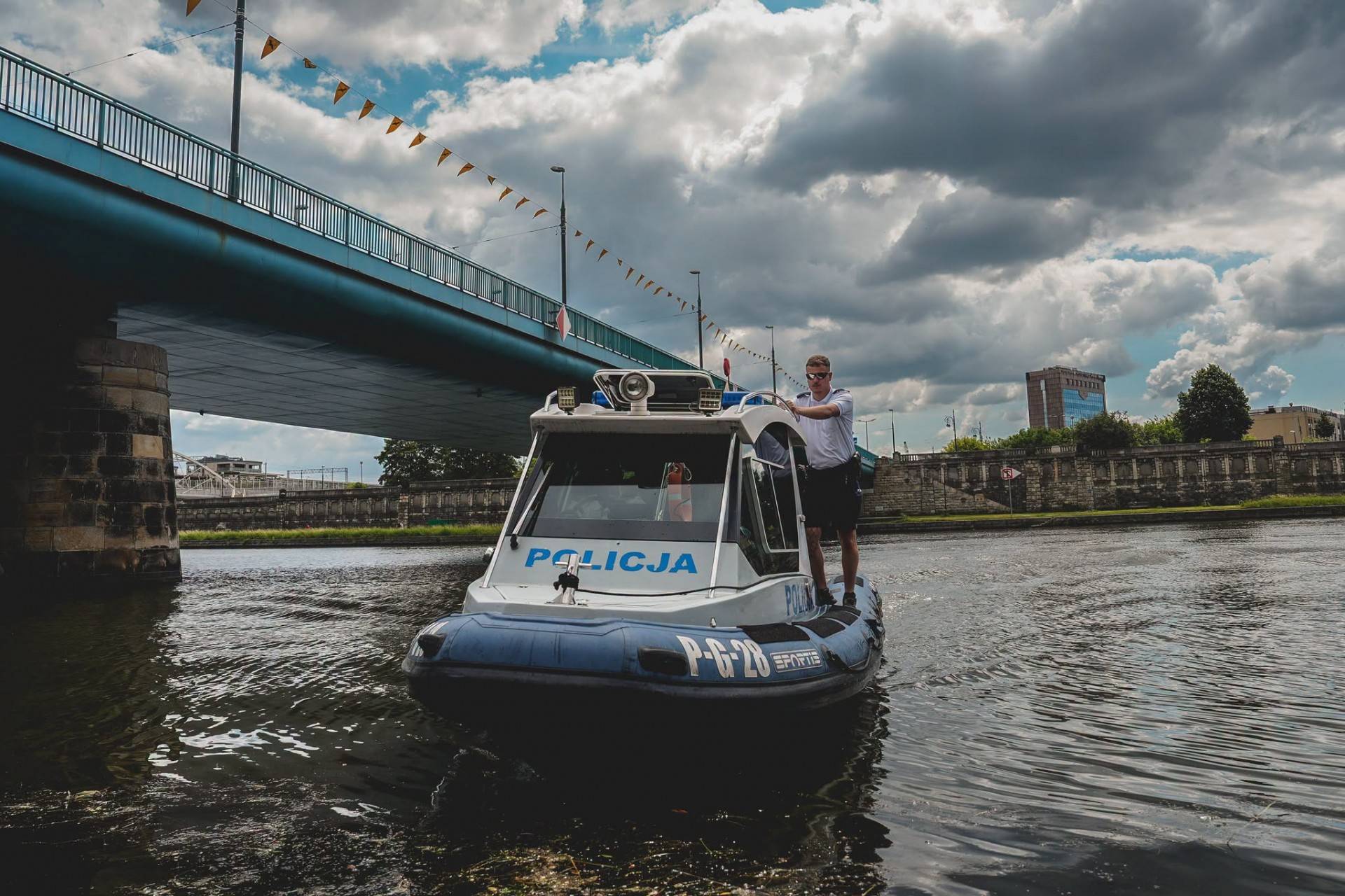 Policyjne patrole nad wodą, gdzie można spotkać funkcjonariuszy?