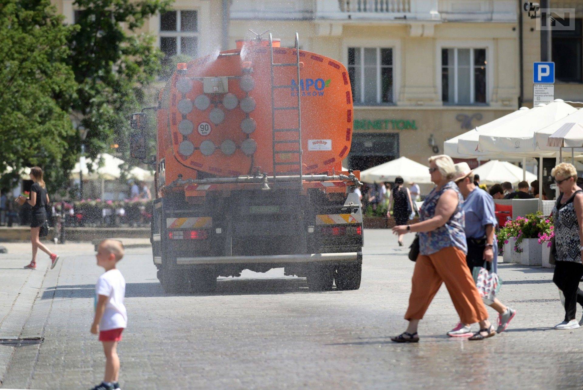 Gdzie się schłodzić w Krakowie? Wodne mgiełki i nie tylko