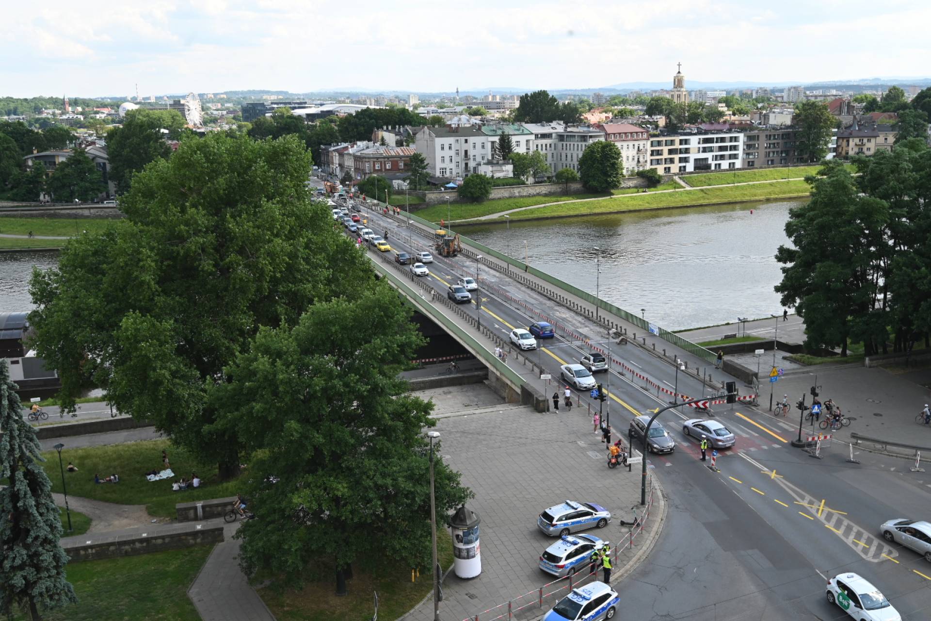 Wnioski po rozpoczęciu remontu mostu Dębnickiego: korzystać z objazdu