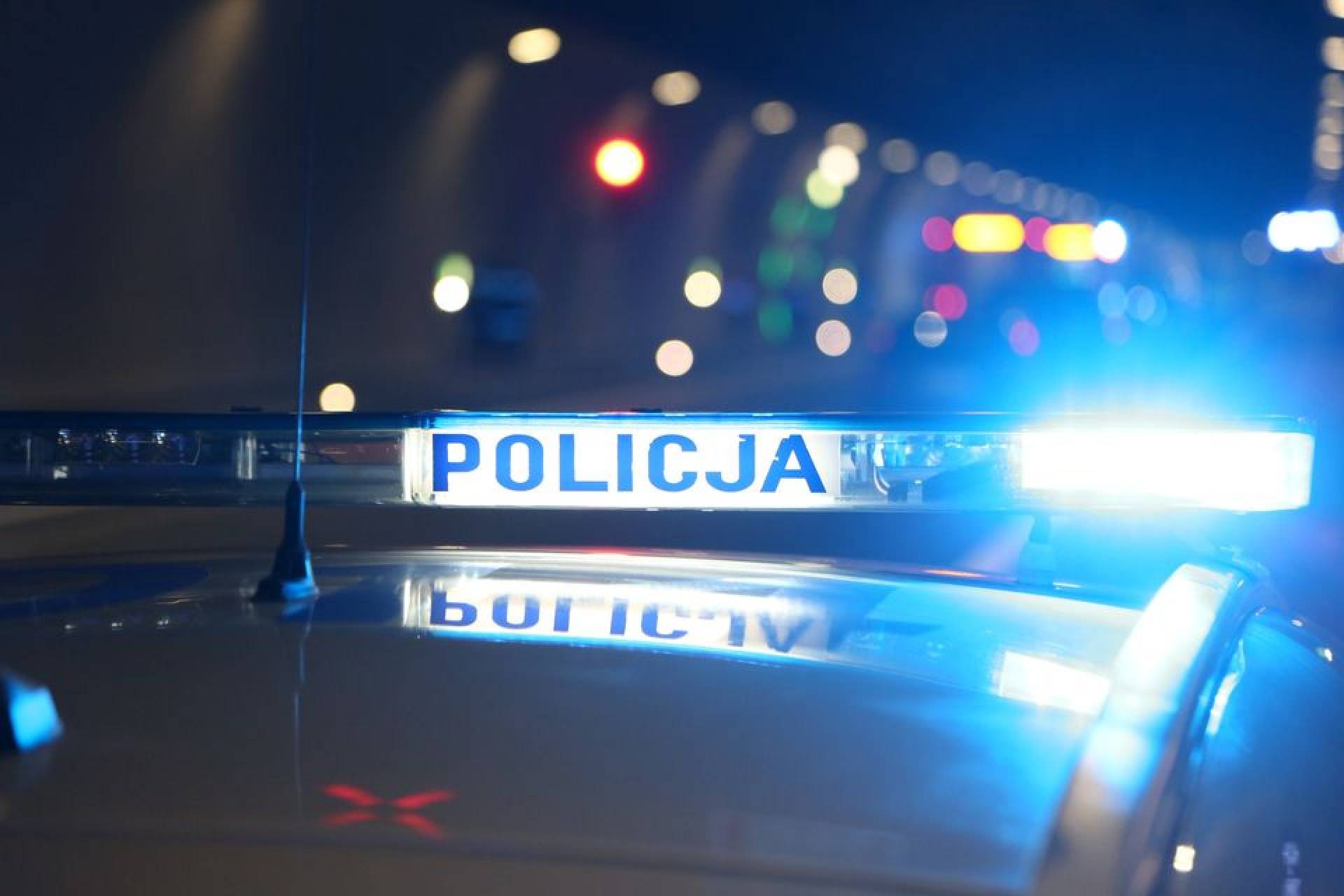 Policja zaalarmowana o strzelaninie w Krakowie, zaczęło się od kolizji