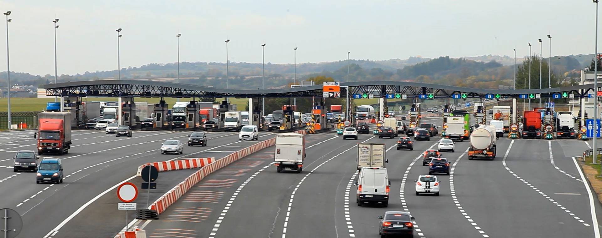 Autostradą A4 Kraków-Katowice bez opłat. Dla niosących pomoc...