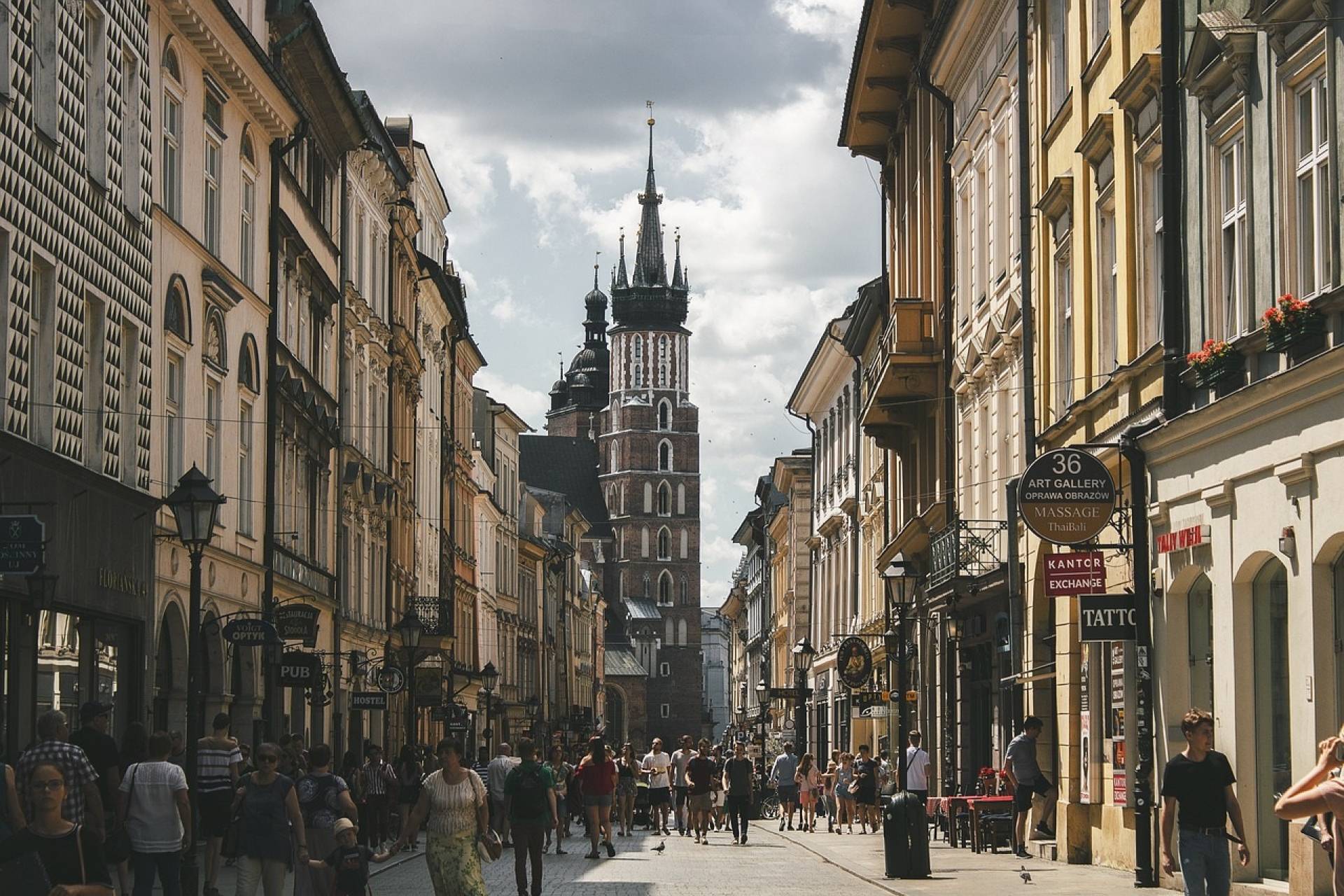 Obowiązkowe historyczne atrakcje Krakowa: zwiedzaj i odkrywaj