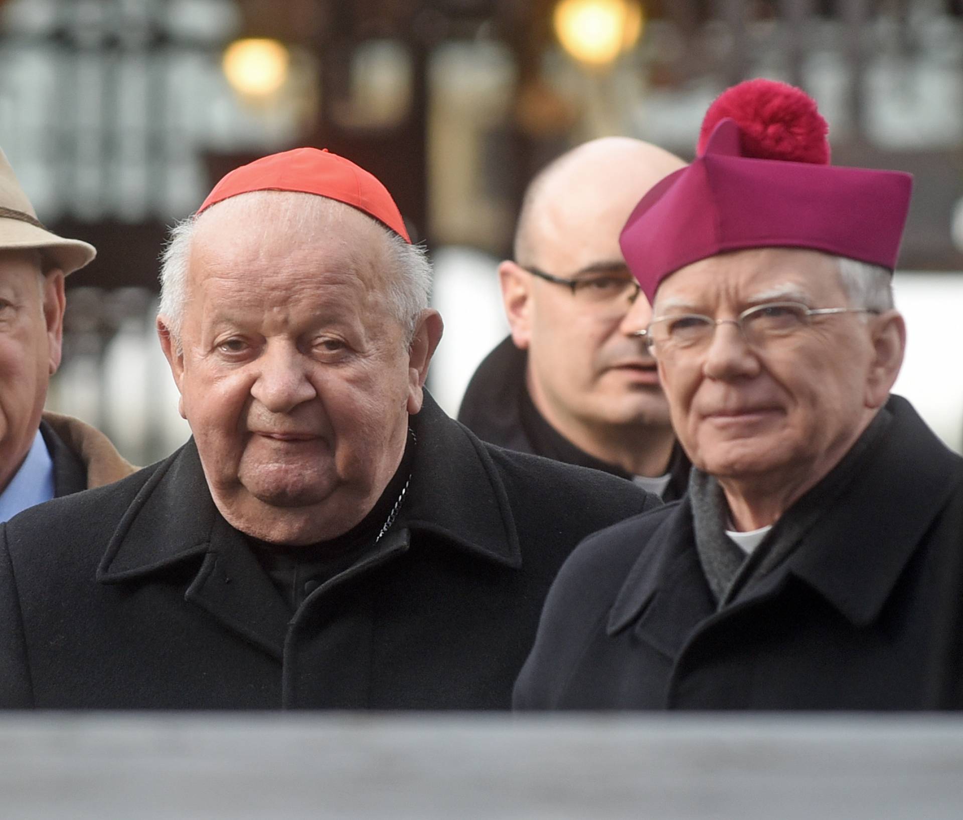 Jaka kara grozi kardynałowi Dziwiszowi? Watykański wysłannik opuścił Polskę