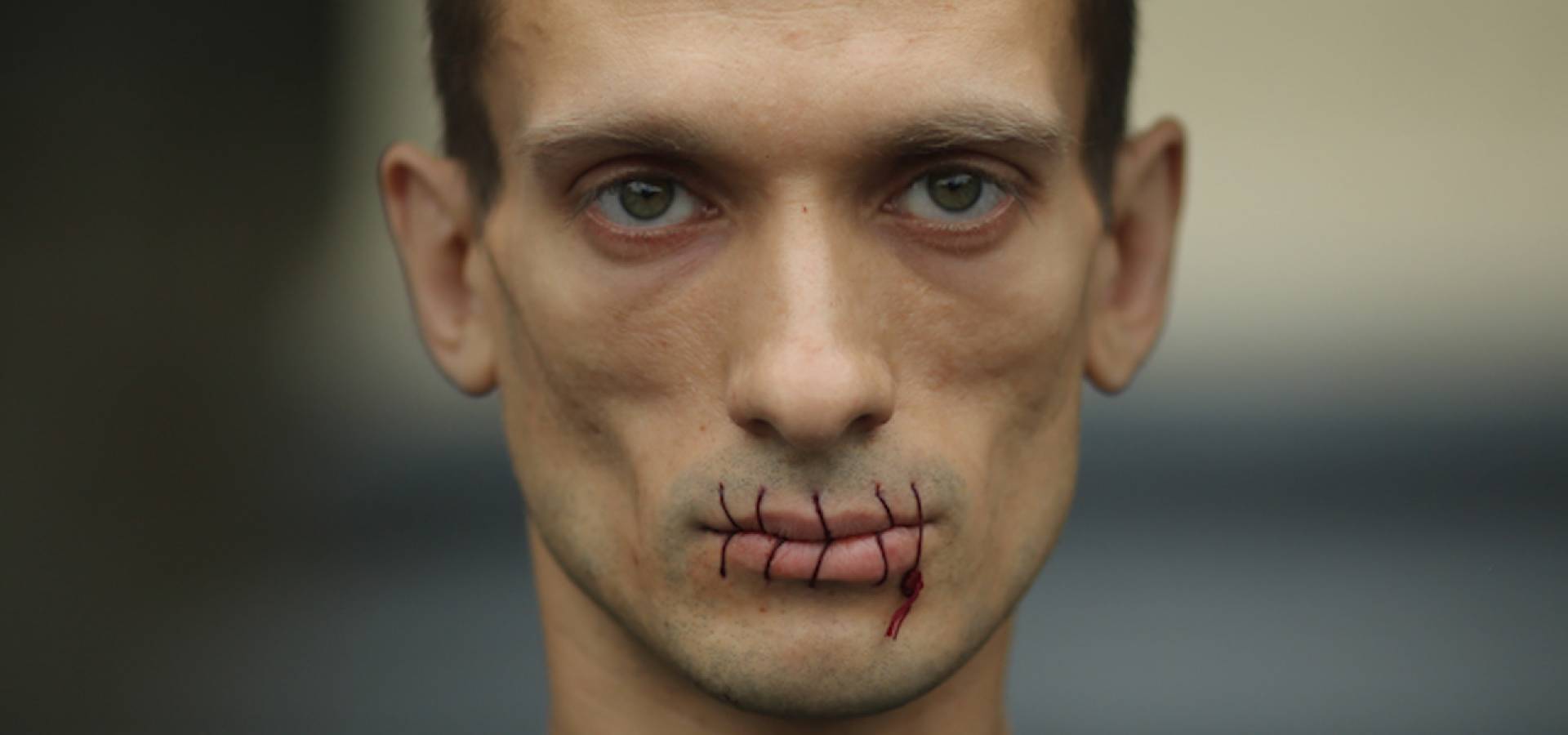 „Opamiętajcie się, ludzie! Jeśli wśród was ciągle są ludzie!” Rosyjski artysta odpowiada na oskarżenia