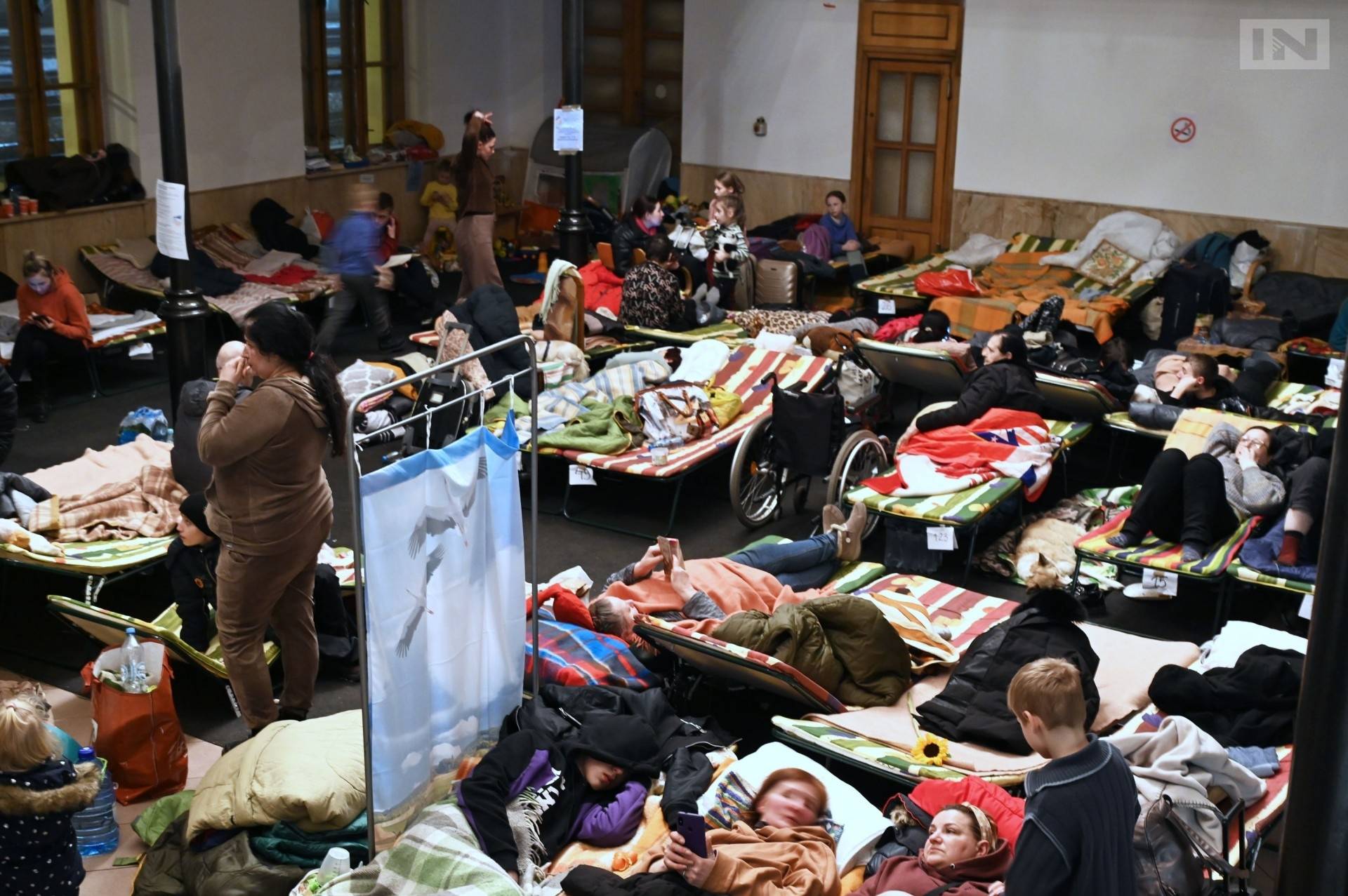 Blisko 100 tysięcy uchodźców dotarło już do Krakowa. Brakuje miejsc