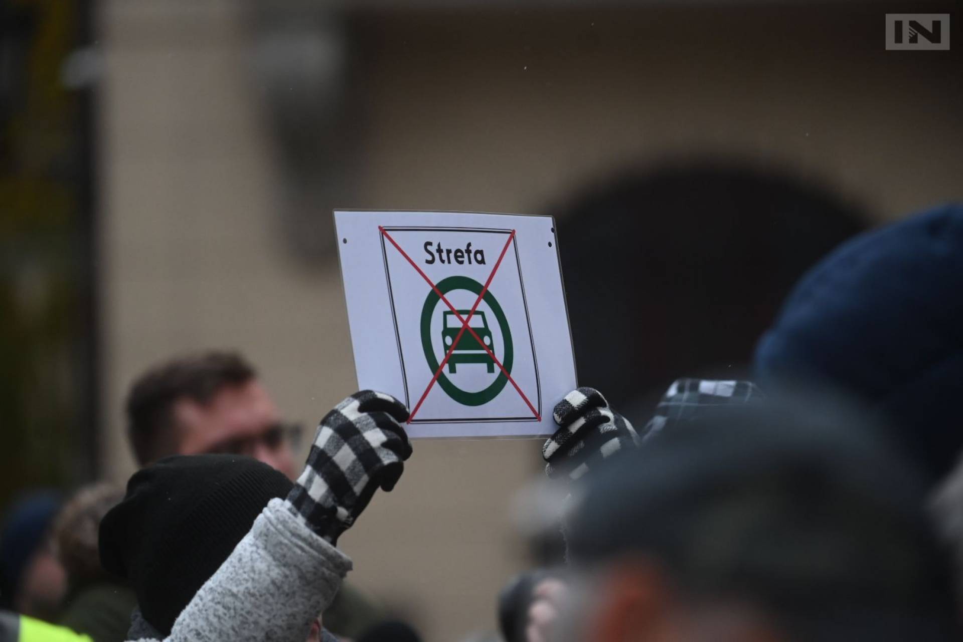 Wojewoda skarży uchwałę o Strefie Czystego Transportu. Co to oznacza?