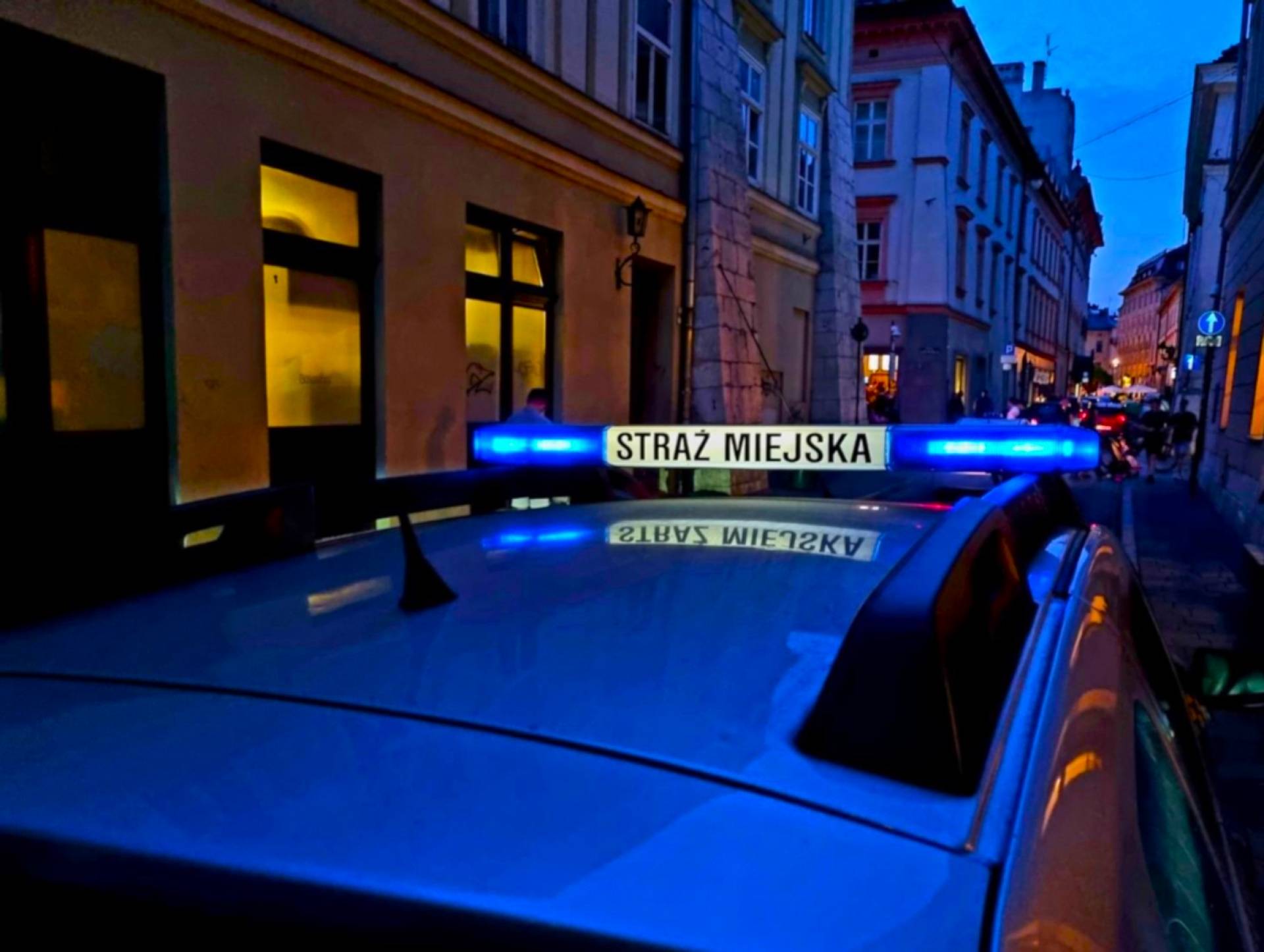 Nocna akcja straży miejskiej w Krakowie, teraz ma być spokojniej