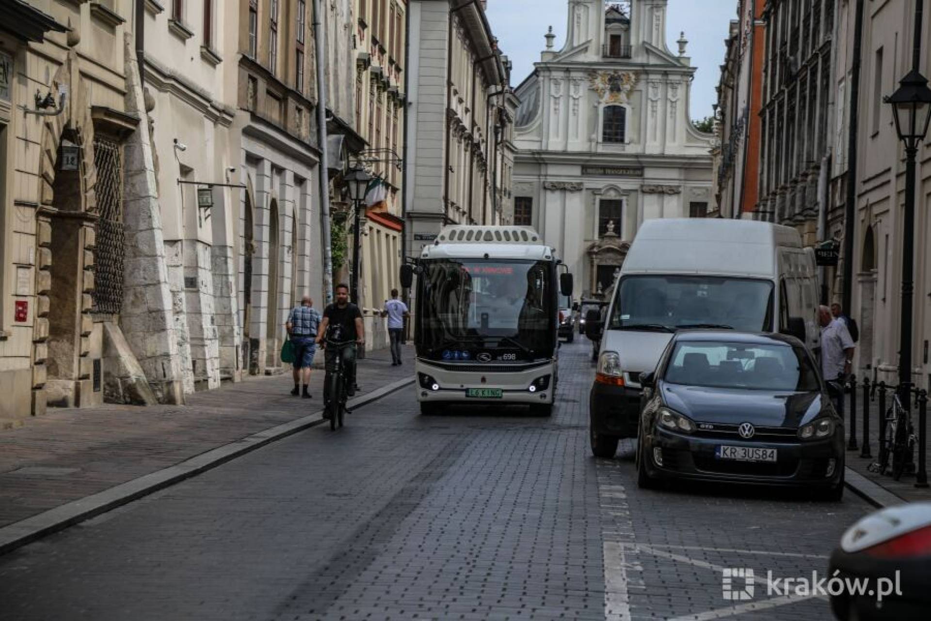 Miejski autobus na ulicach wokół Rynku? Możliwe dzięki elektrycznemu miniautobusowi