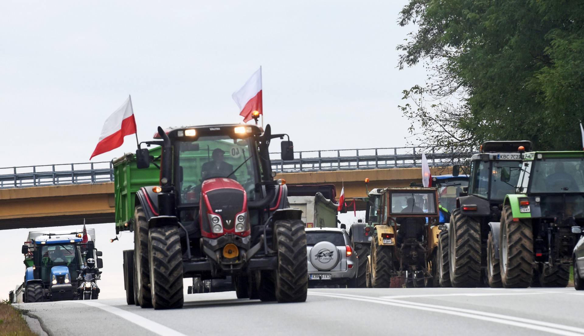 Około stu traktorów zablokuje drogę koło Krakowa. Przez całą dobę