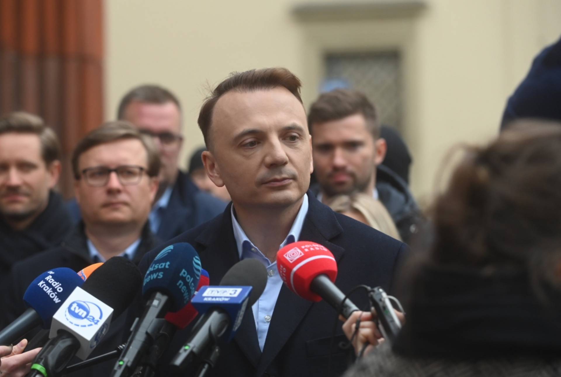 Łukasz Gibała wygrywa wybory na prezydenta Krakowa. Sondaż exit poll