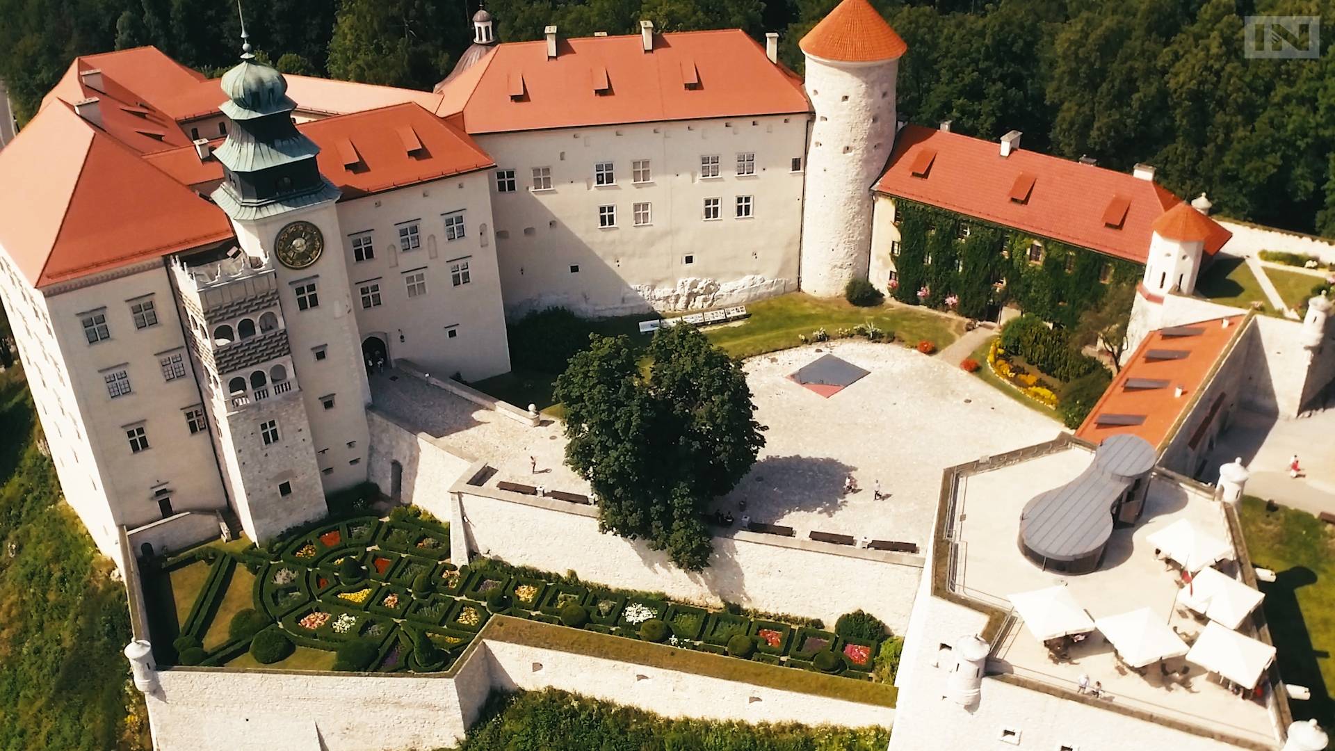 Pożar na zamku w Pieskowej Skale. Ewakuowano turystów