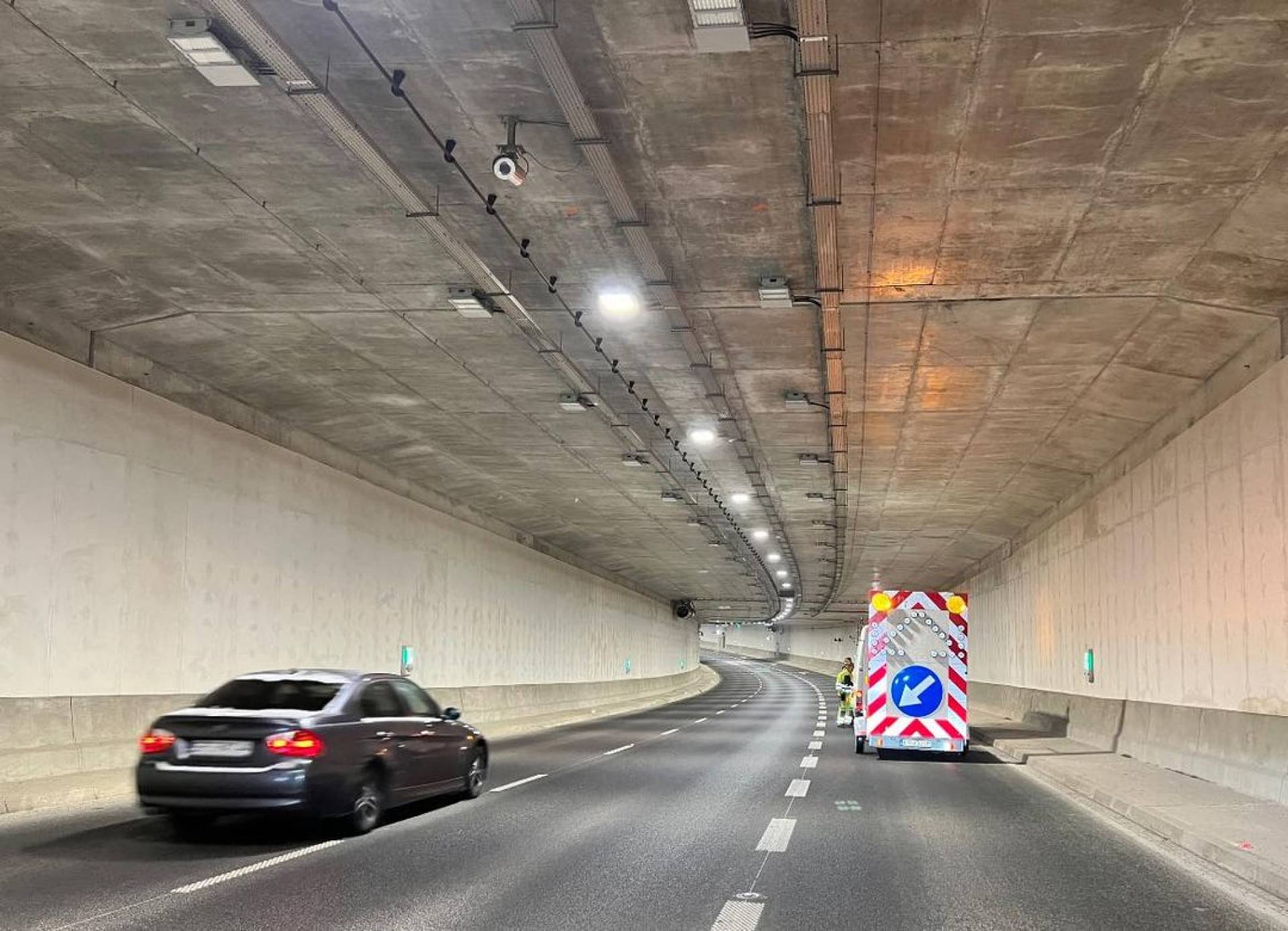 Tunel Trasy Łagiewnickiej przecieka, naprawa w ramach gwarancji