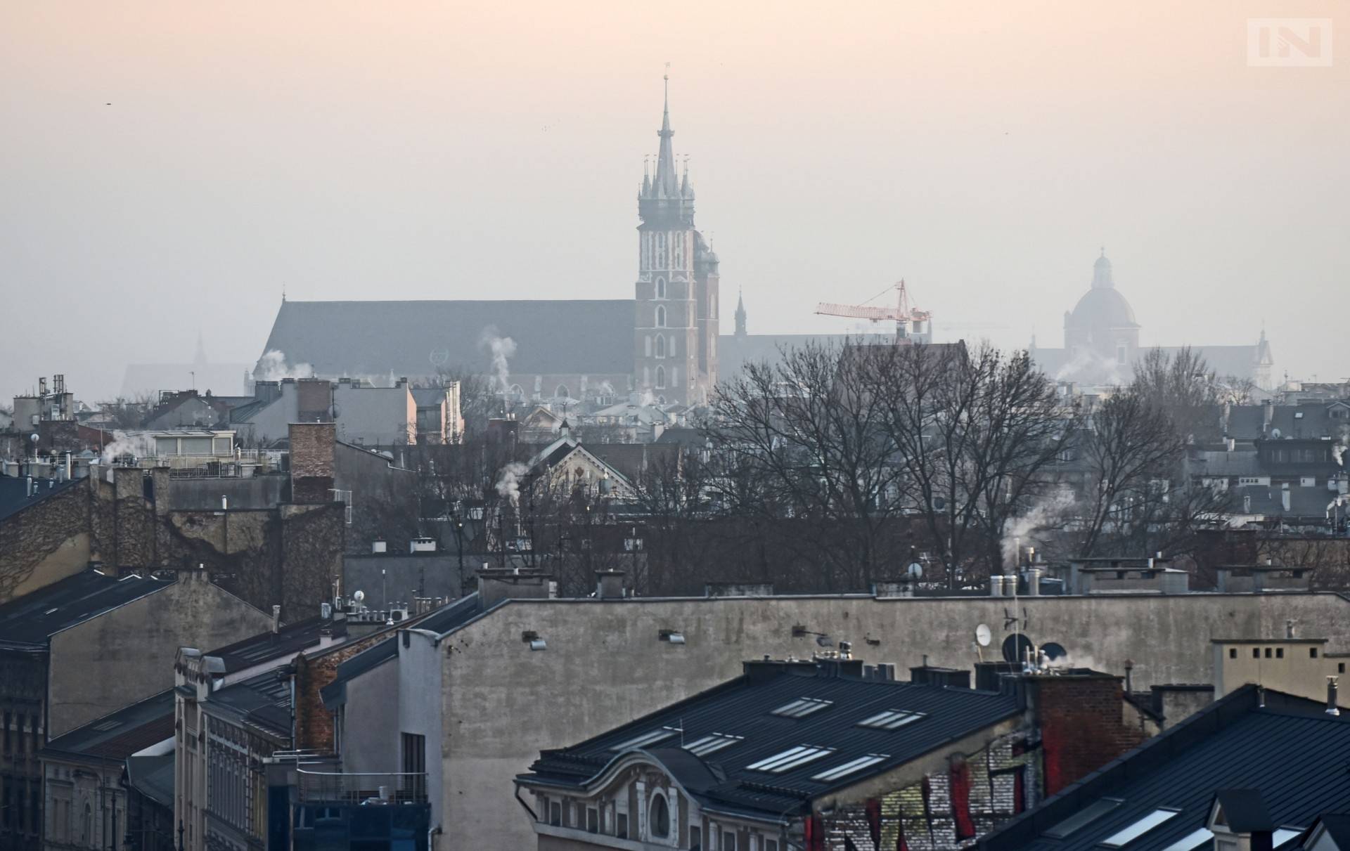 Bardzo złe powietrze w Krakowie: będzie darmowa komunikacja