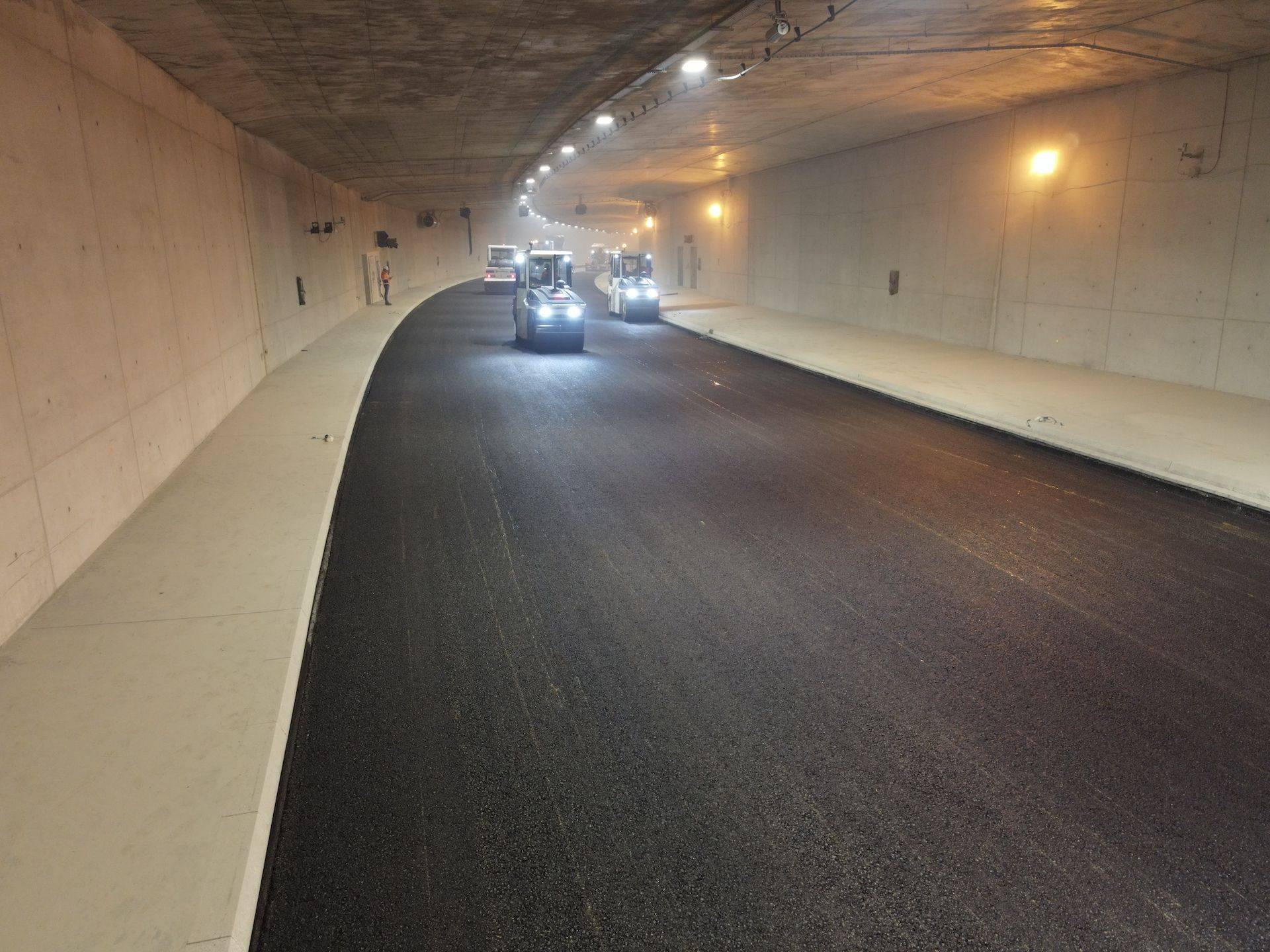 Najdłuższy tunel drogowy w Krakowie prawie gotowy. Pojedziemy nim w połowie roku