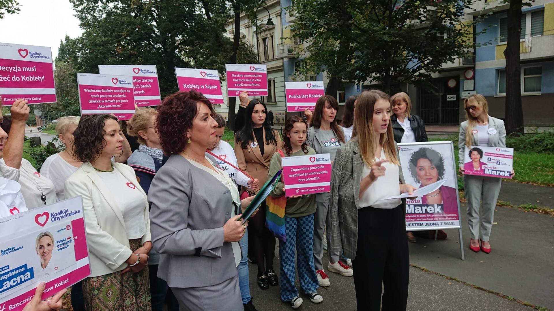 Kobiety na Skwerze Praw Kobiet: "Kaczyński cofa nas do średniowiecza"