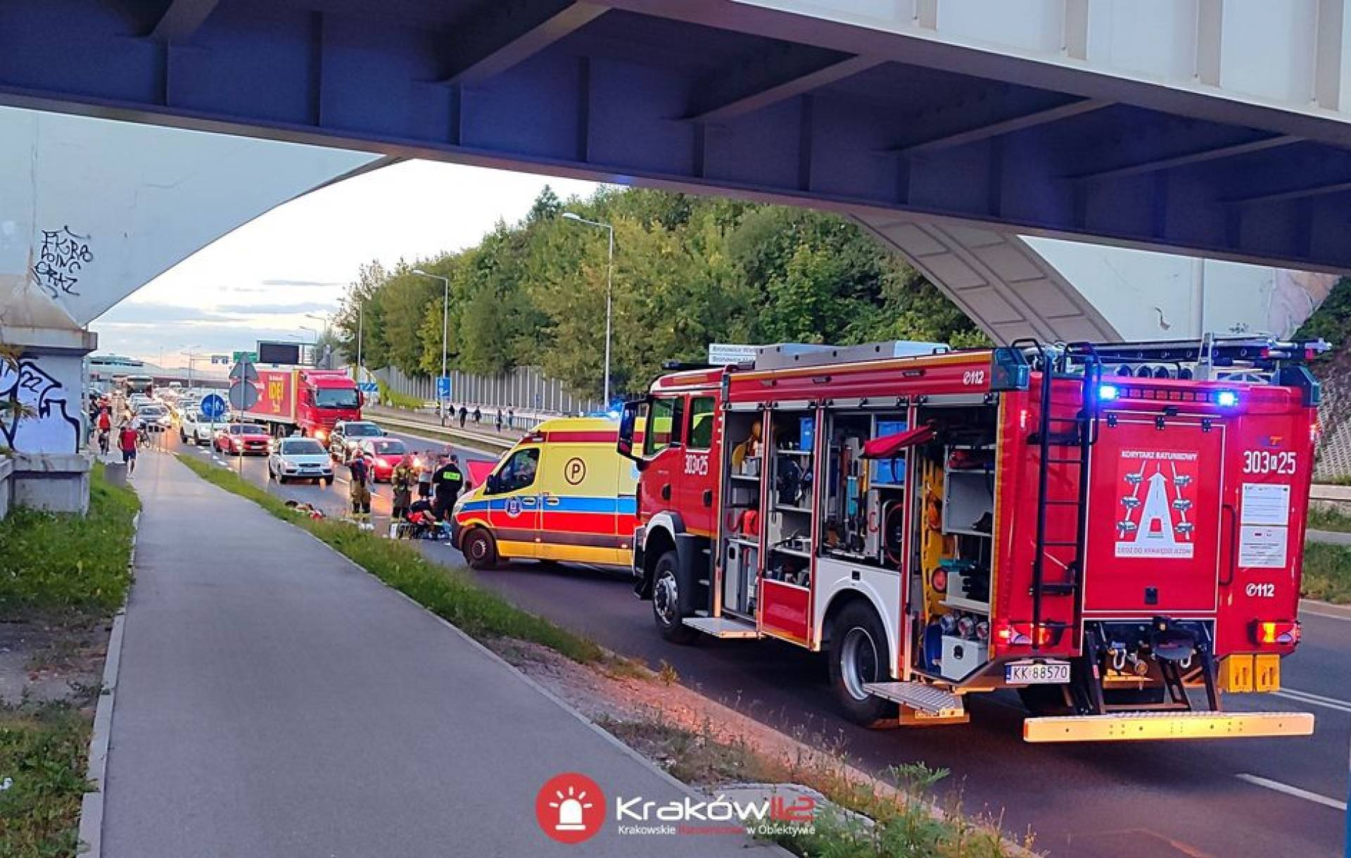 Tragedia na ulicy Armii Krajowej. Z wiaduktu spadła kobieta