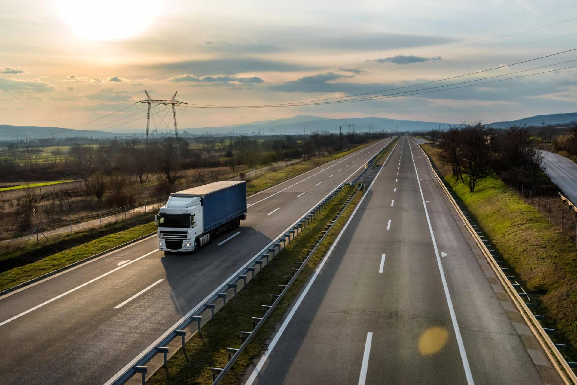 Które firmy z Krakowa realizują transport międzynarodowy?