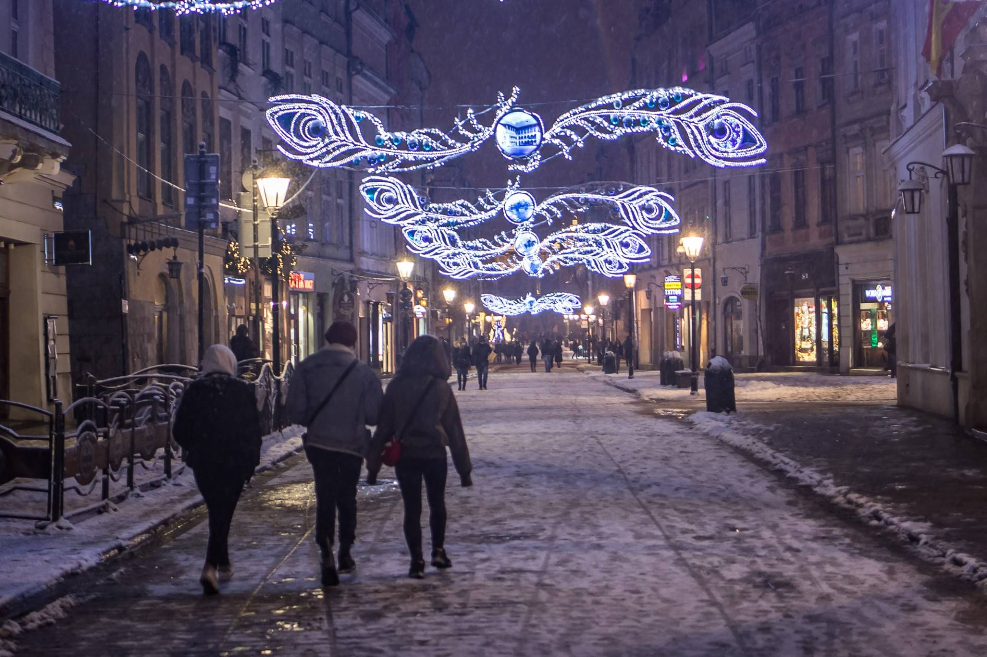 Nocny nalot na nielegalnie działający klub na Grodzkiej. Wchodziło się na hasło