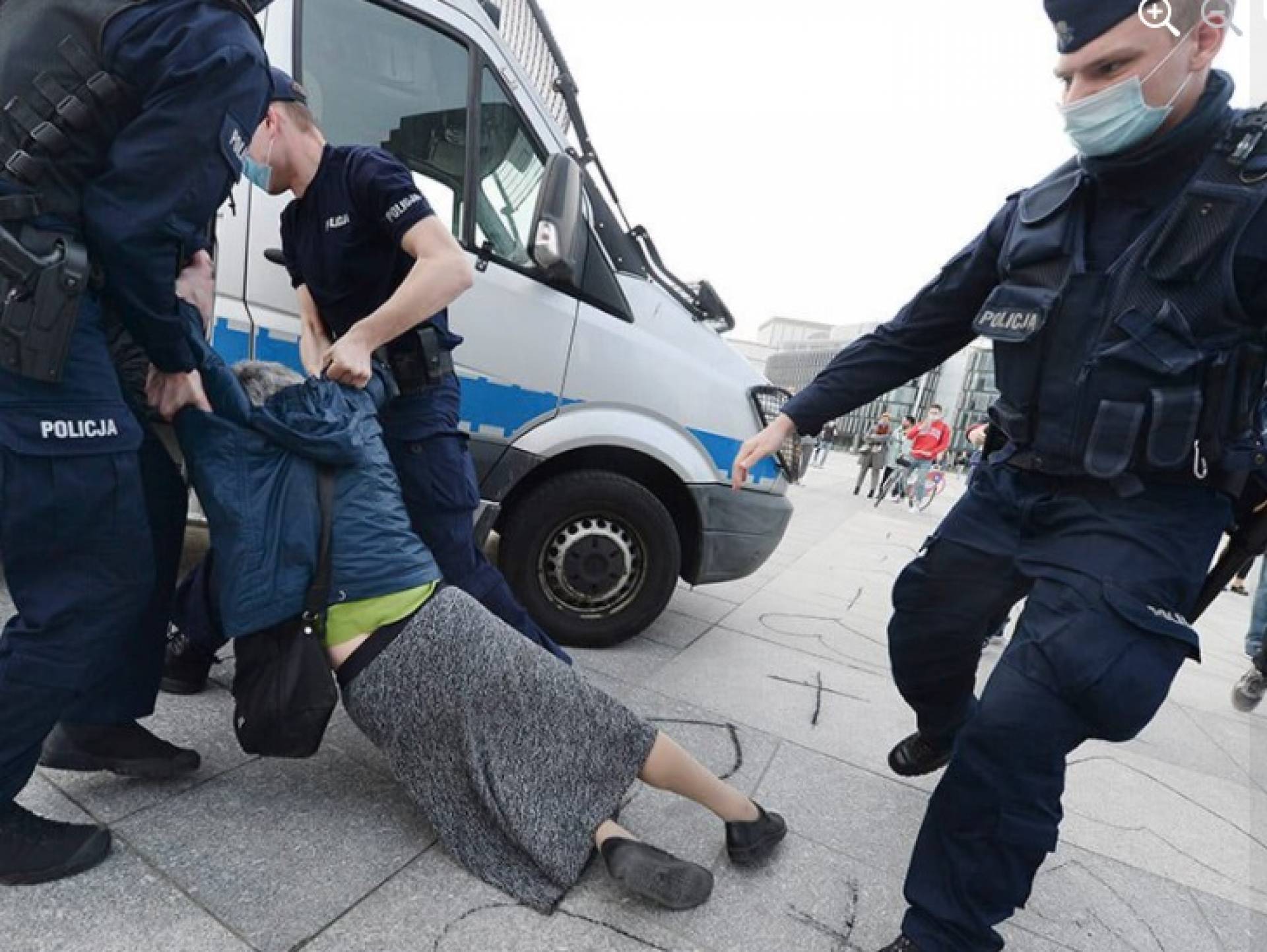 Krakowska radna: policja zajmuje się zastraszaniem ludzi niewygodnych dla władzy