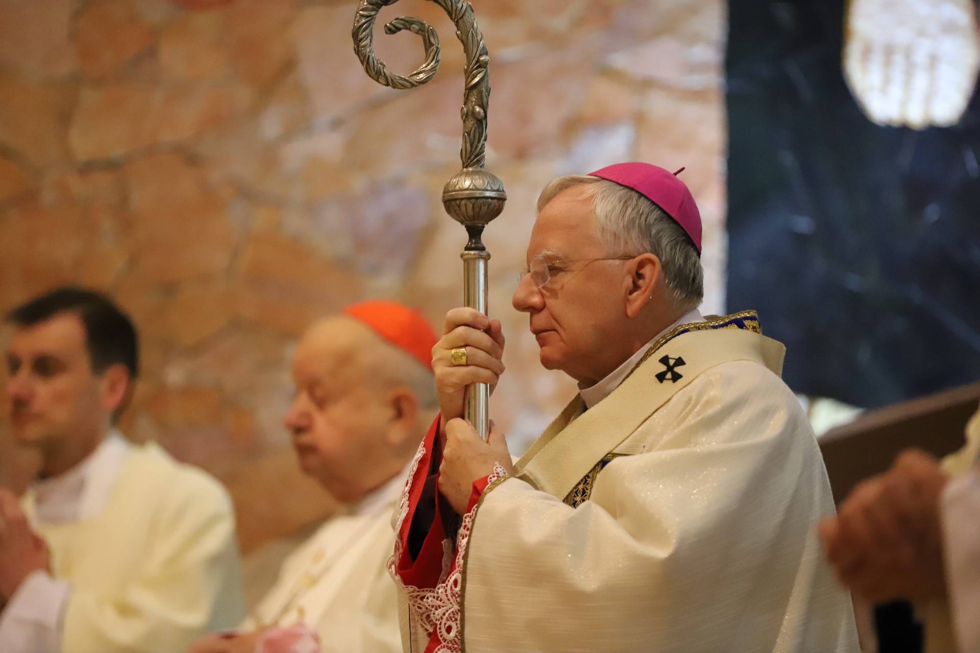 Abp Jędraszewski: "liczba ataków wymierzonych w katolików niepokojąco rośnie"