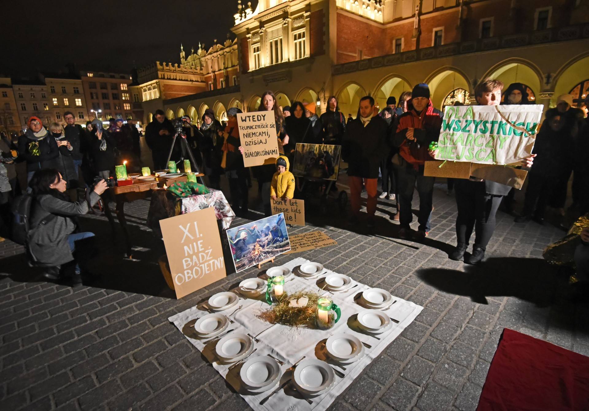 Wigilia dla imigrantów na krakowskim Rynku. "Nie było miejsca..."