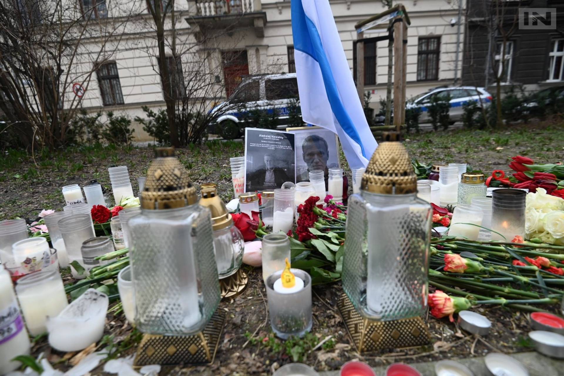 Zapalili znicze ku pamięci Aleksieja Nawalnego. Protest przed rosyjskim konsulatem