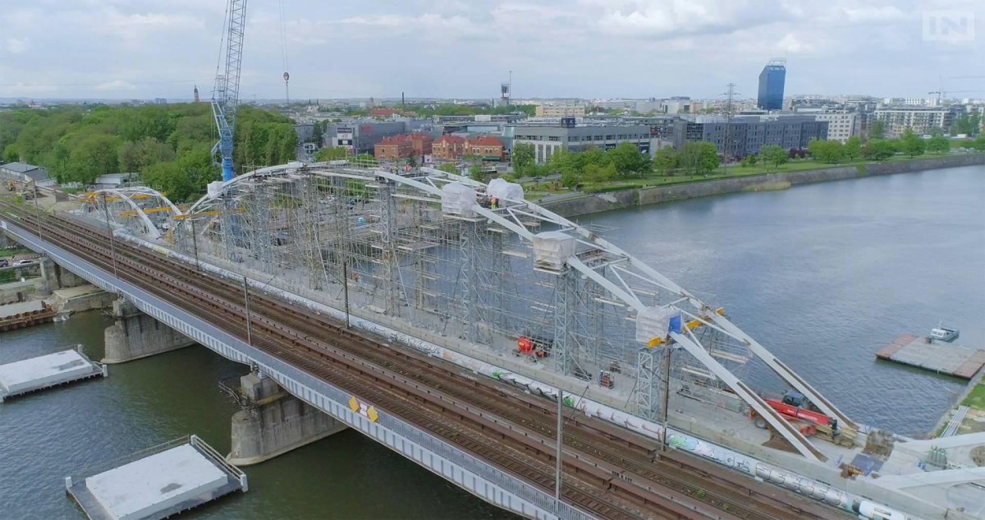 Demontowany most na Wiśle nie trafi na złom. Jest w dobrym stanie