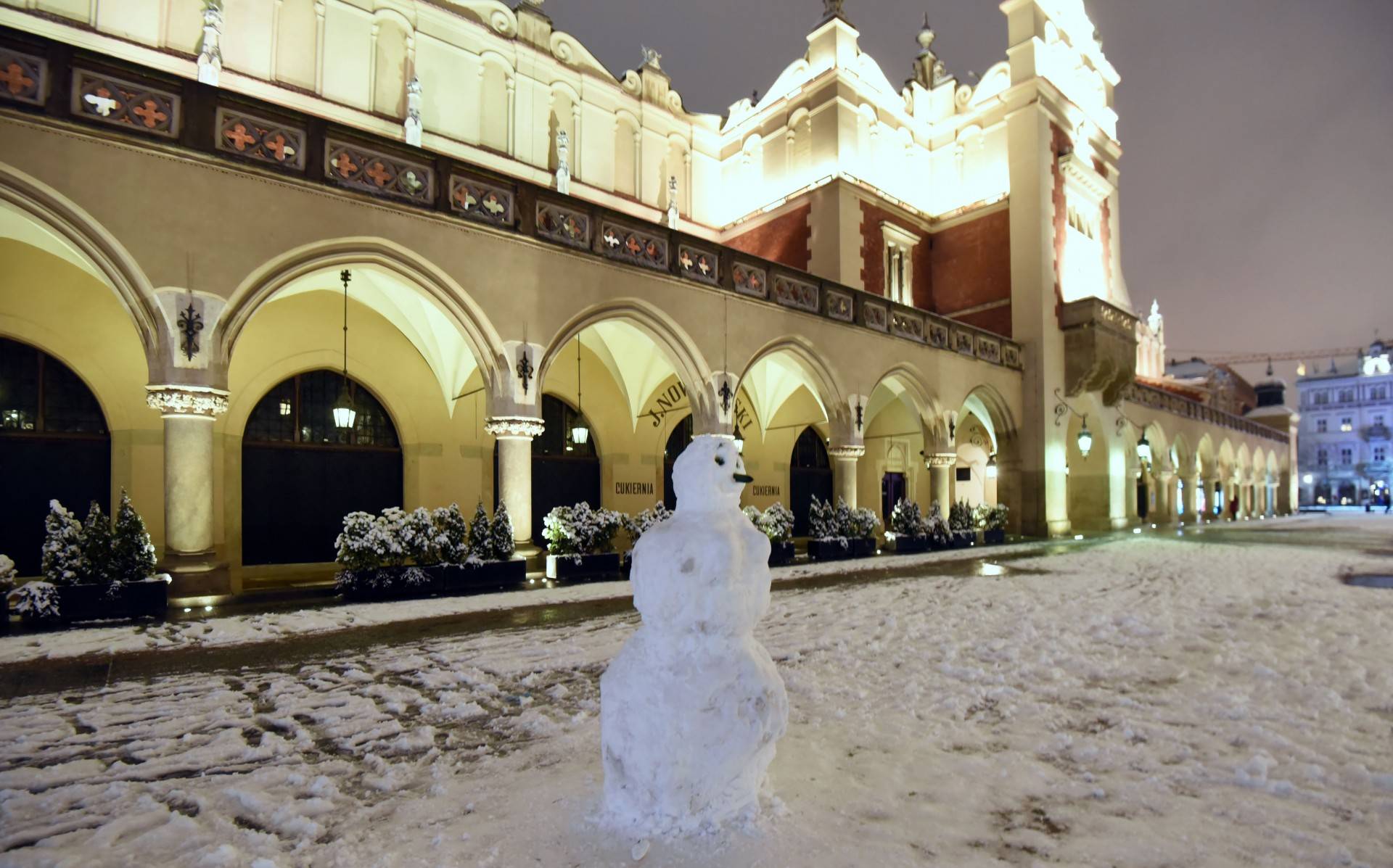 W Krakowie zima nie odpuści: opady śniegu i siarczysty mróz