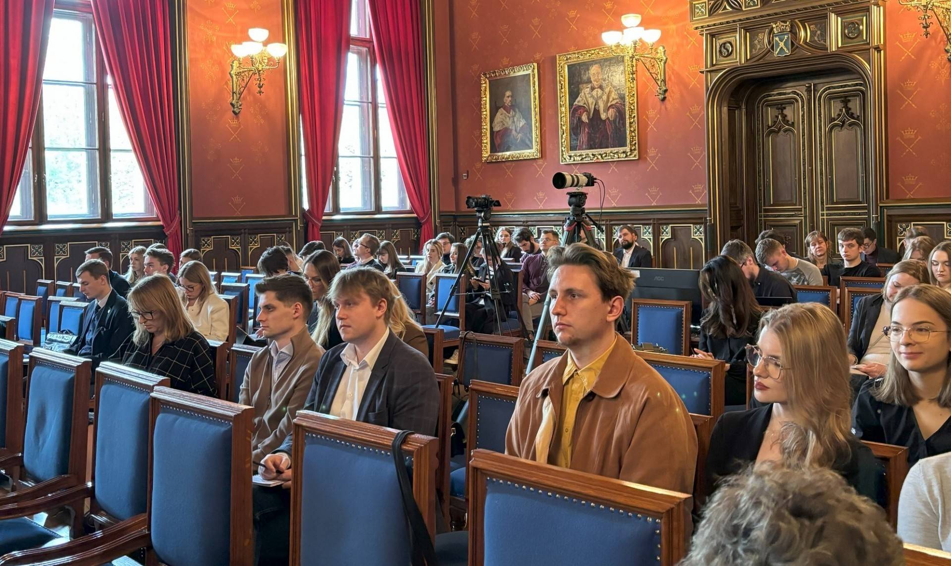 O zmianach w podatkach i nie tylko. Eksperci i studenci przy jednym stole