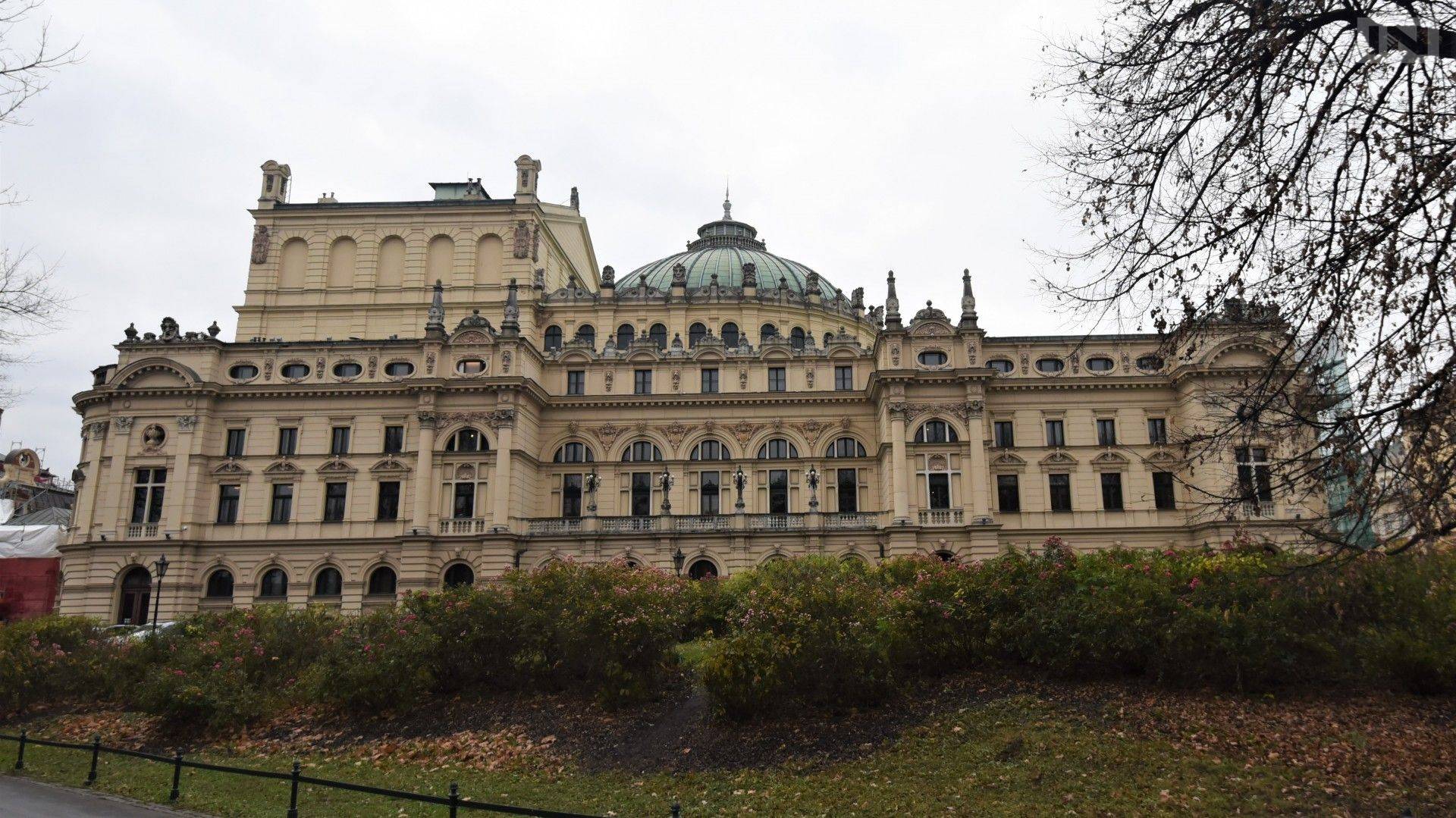 Maszkarony wracają na dach Teatru Słowackiego, wielka renowacja
