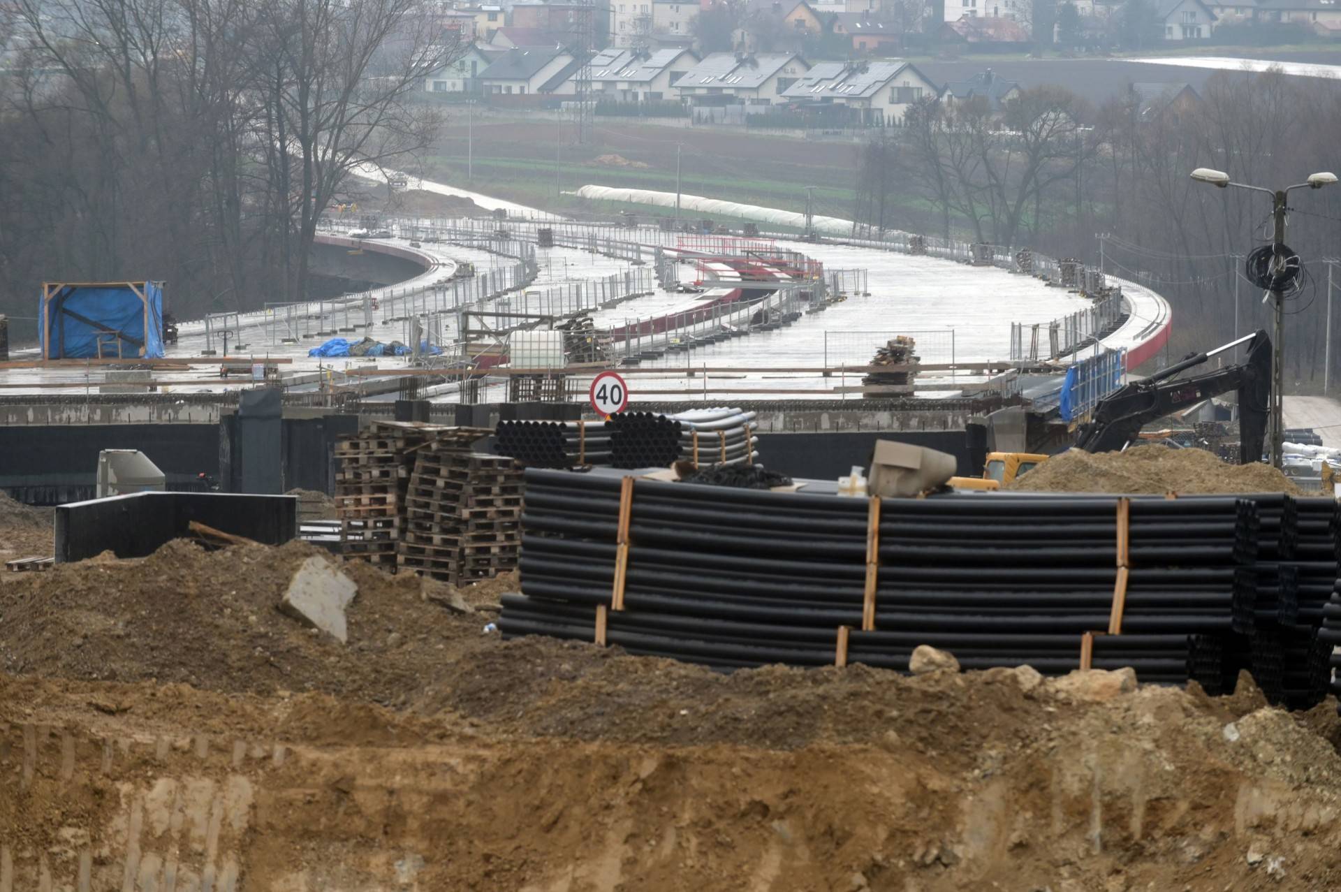 Minister spod Krakowa lubi oglądać budowy koło Krakowa. Sprawdził stan zaawansowania prac
