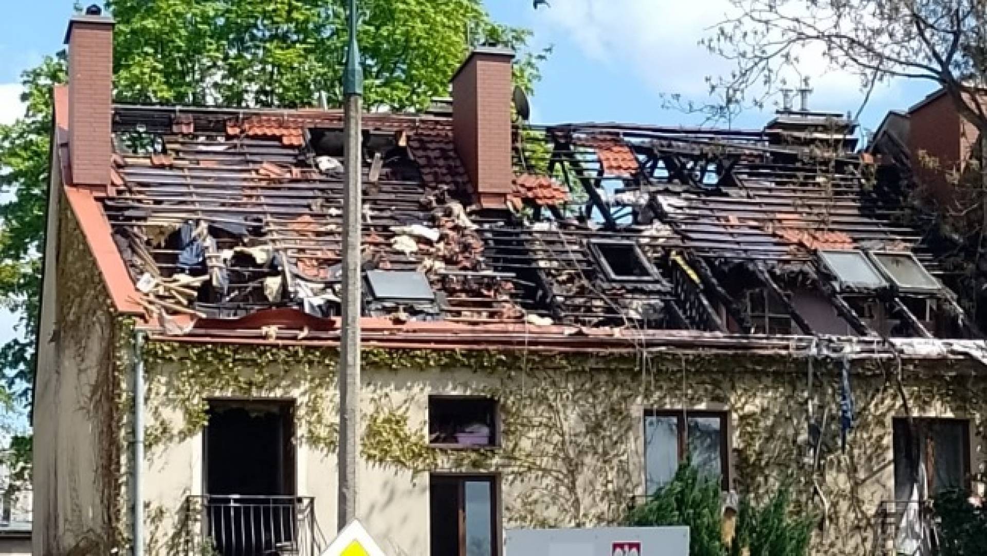 W pożarze domu w Krakowie stracili niemal cały swój dobytek, zostały zgliszcza
