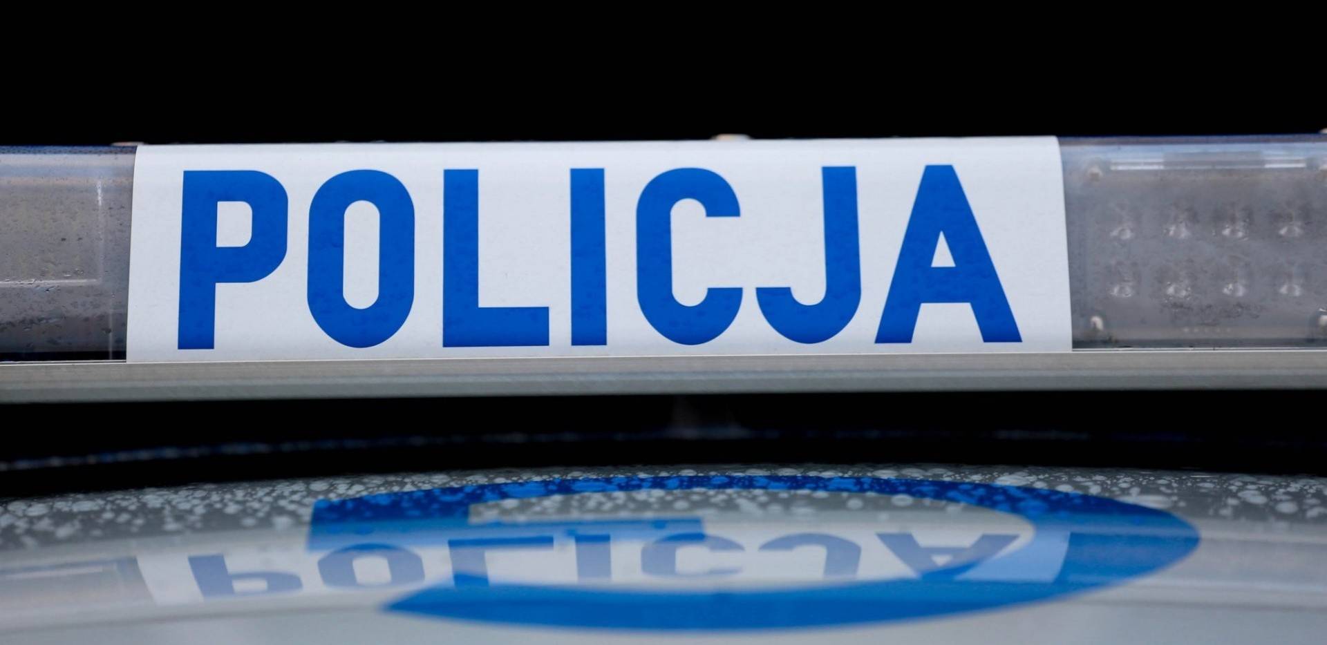 Kilkuset policjantów poszukiwało zaginionych nastolatek z Krakowa, odnalazły się na stacji paliw